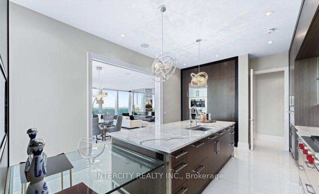50 Yorkville Avenue 4001, Toronto Unit: 4001