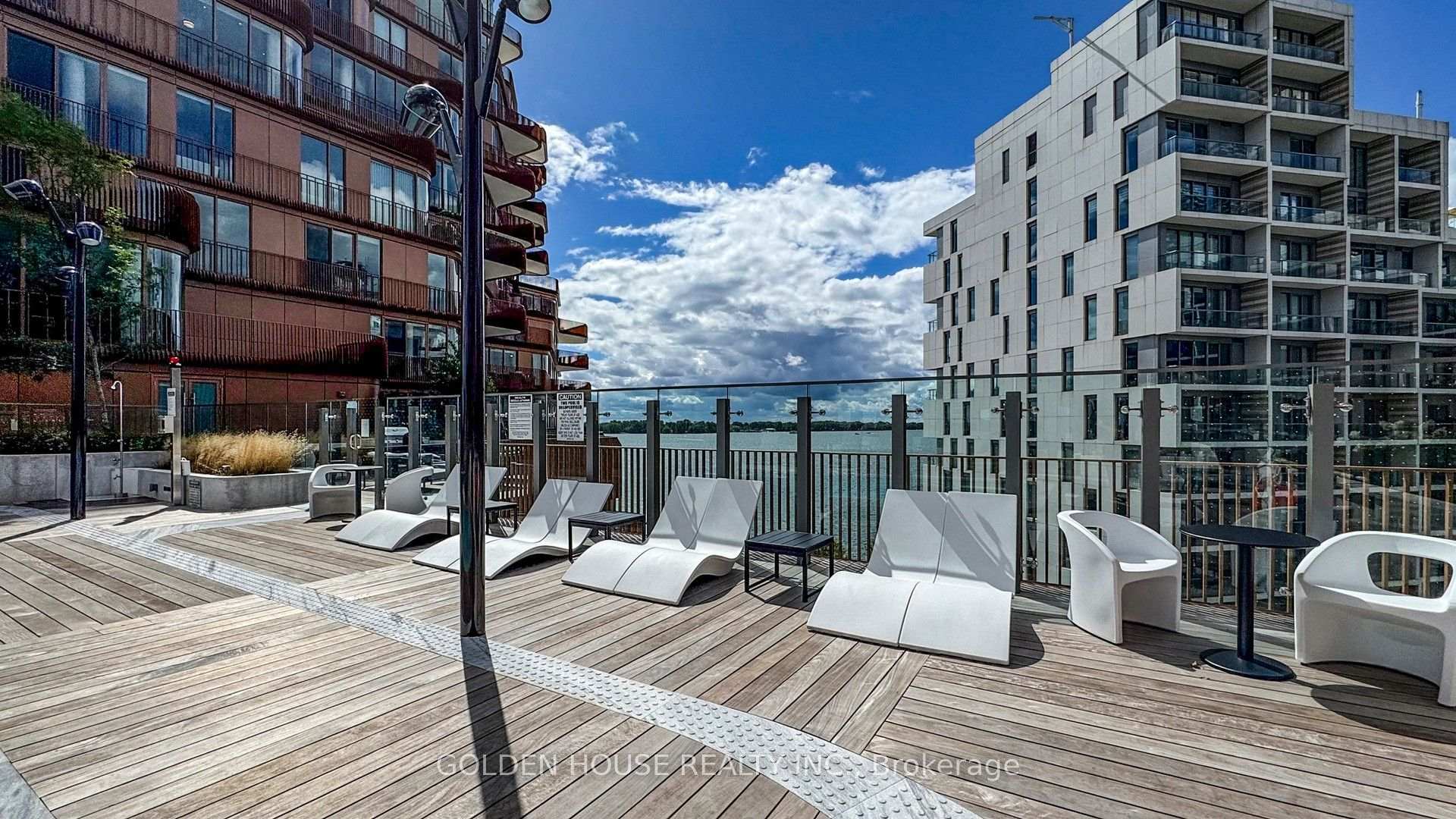 155 Merchants' Wharf 216, Toronto Unit: 216
