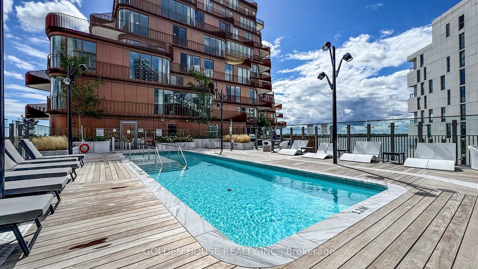 155 Merchants' Wharf 216, Toronto Unit: 216