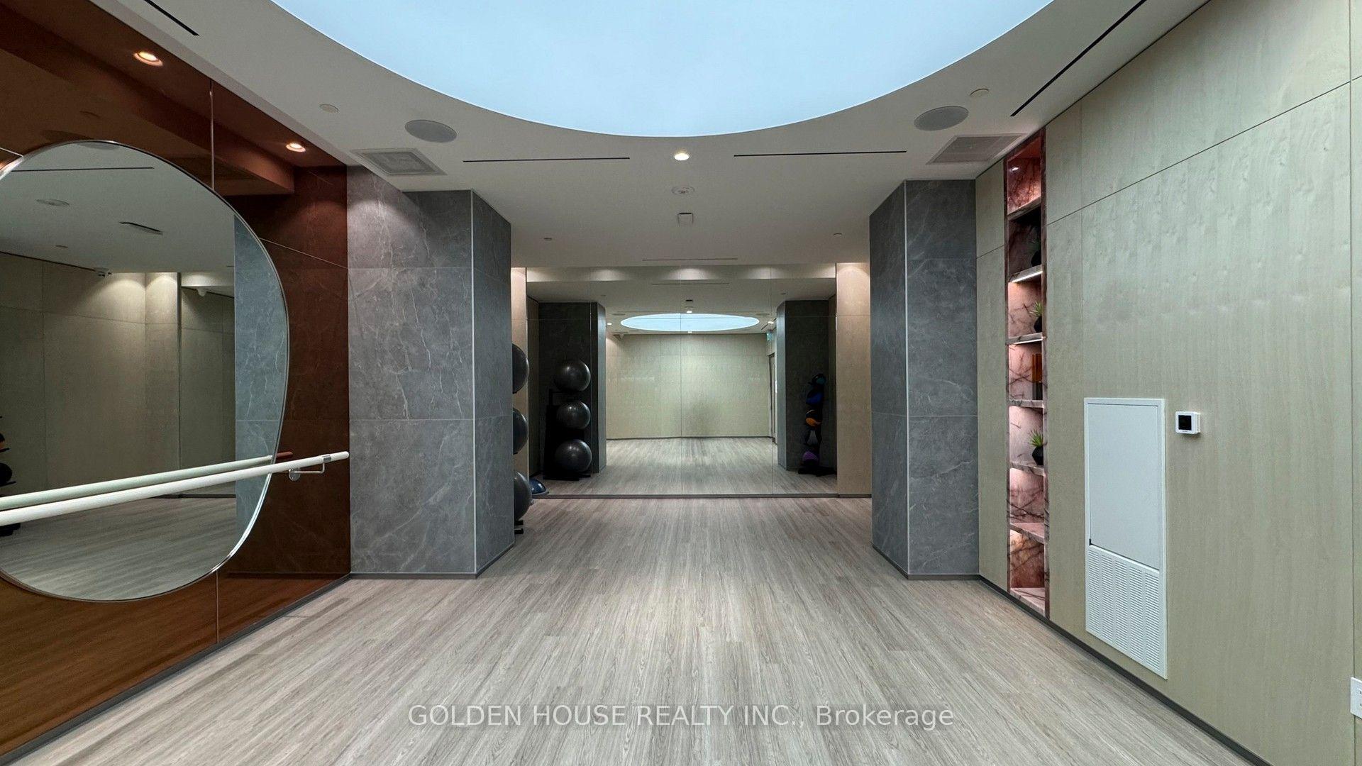 155 Merchants' Wharf 216, Toronto Unit: 216