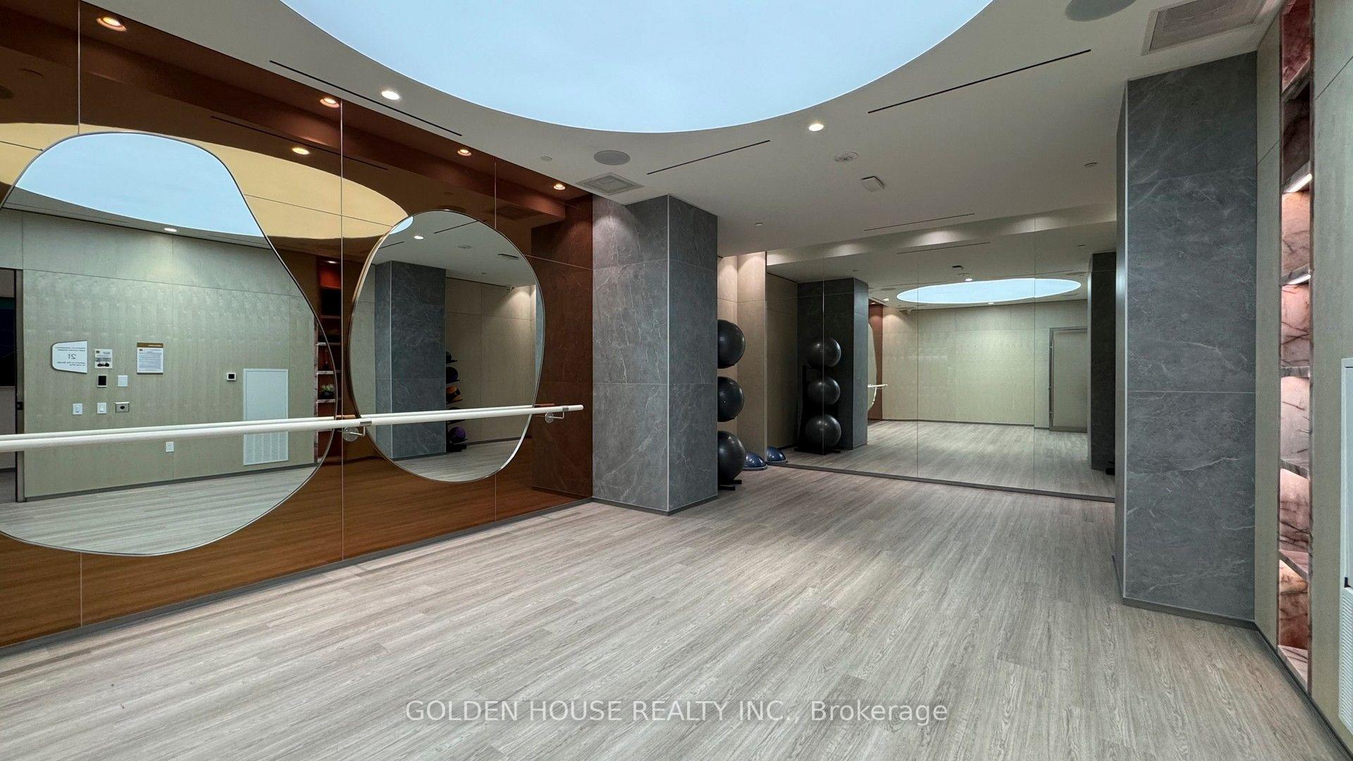 155 Merchants' Wharf 216, Toronto Unit: 216