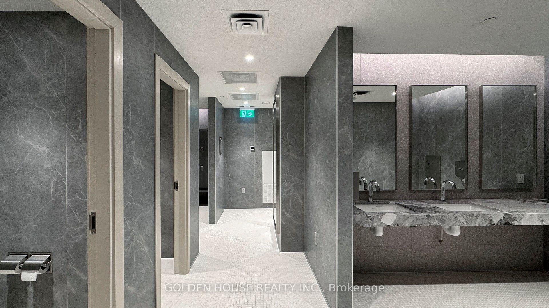 155 Merchants' Wharf 216, Toronto Unit: 216