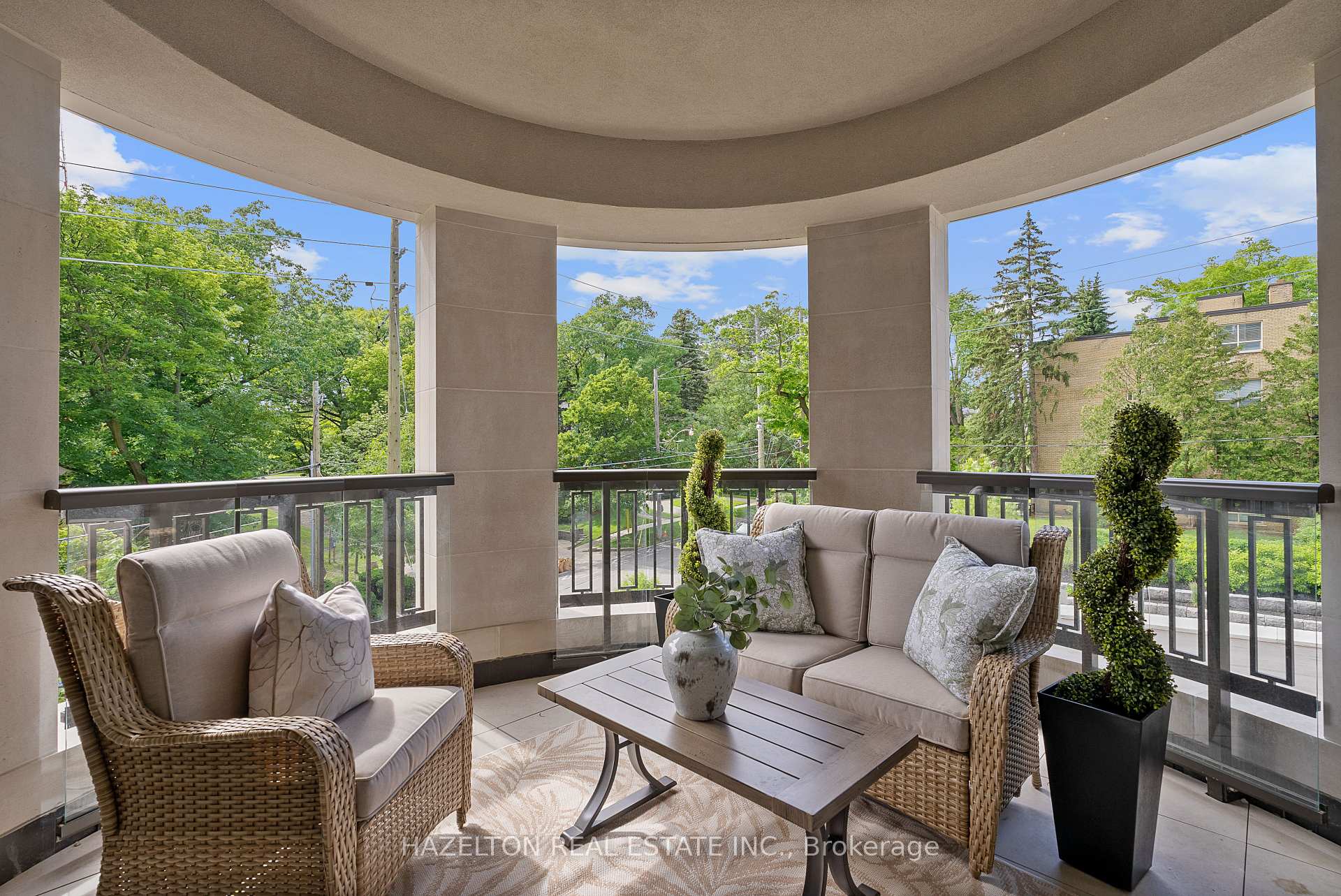 77 Clarendon Avenue 205, Toronto Unit: 205