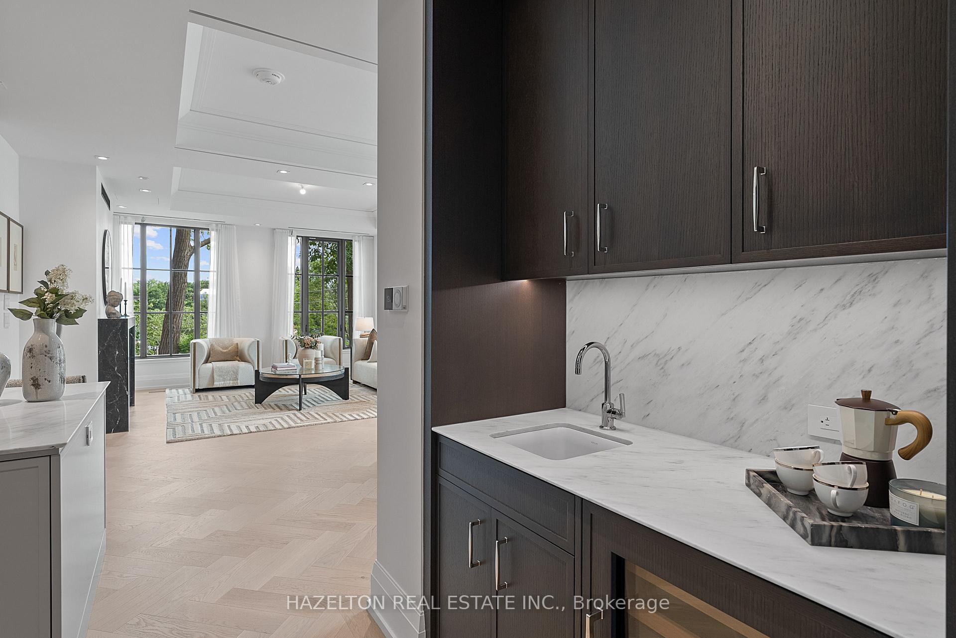 77 Clarendon Avenue 205, Toronto Unit: 205