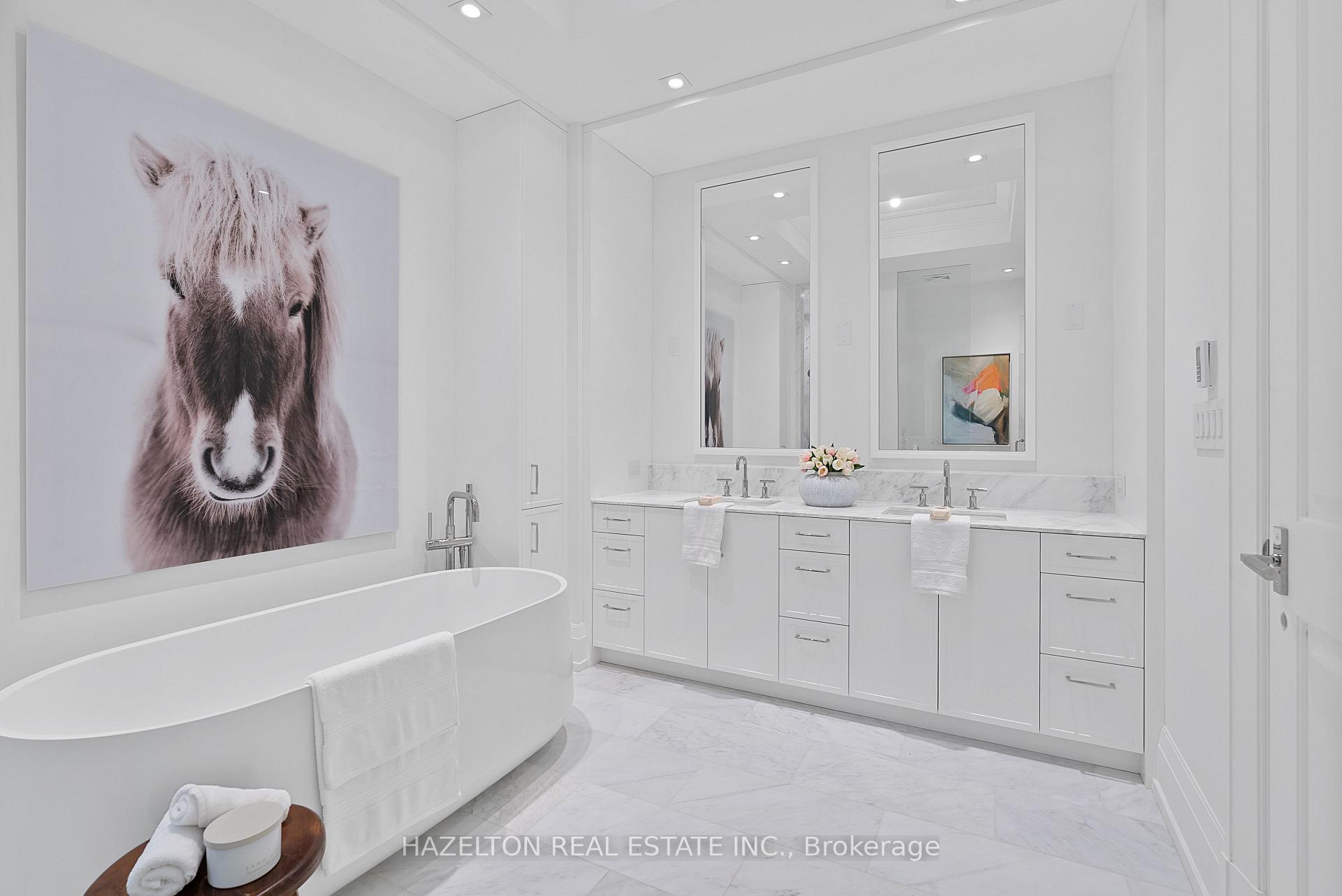 77 Clarendon Avenue 205, Toronto Unit: 205
