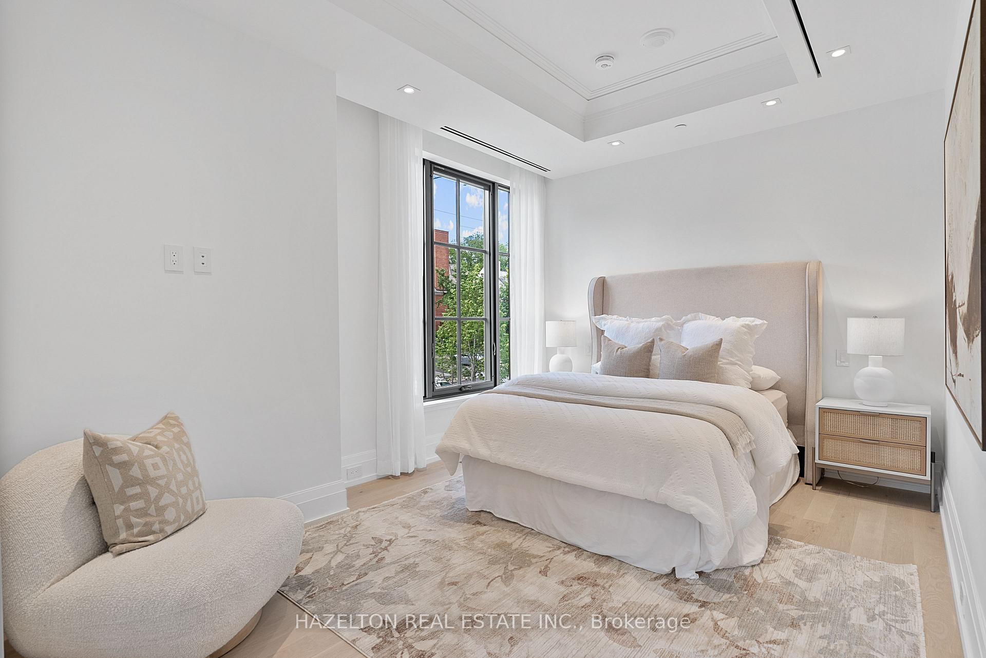 77 Clarendon Avenue 205, Toronto Unit: 205