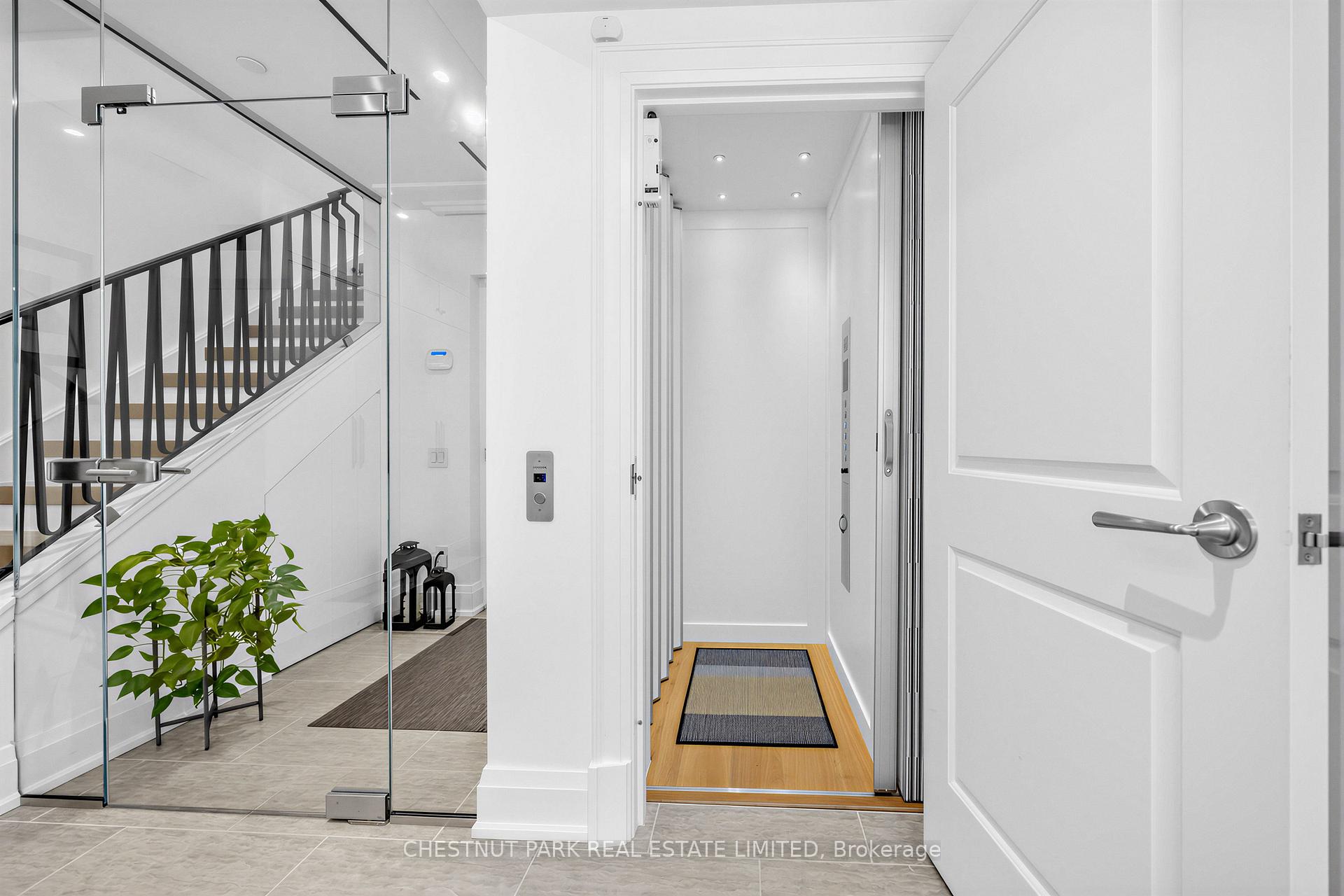 29 Oaklands Avenue, Toronto
