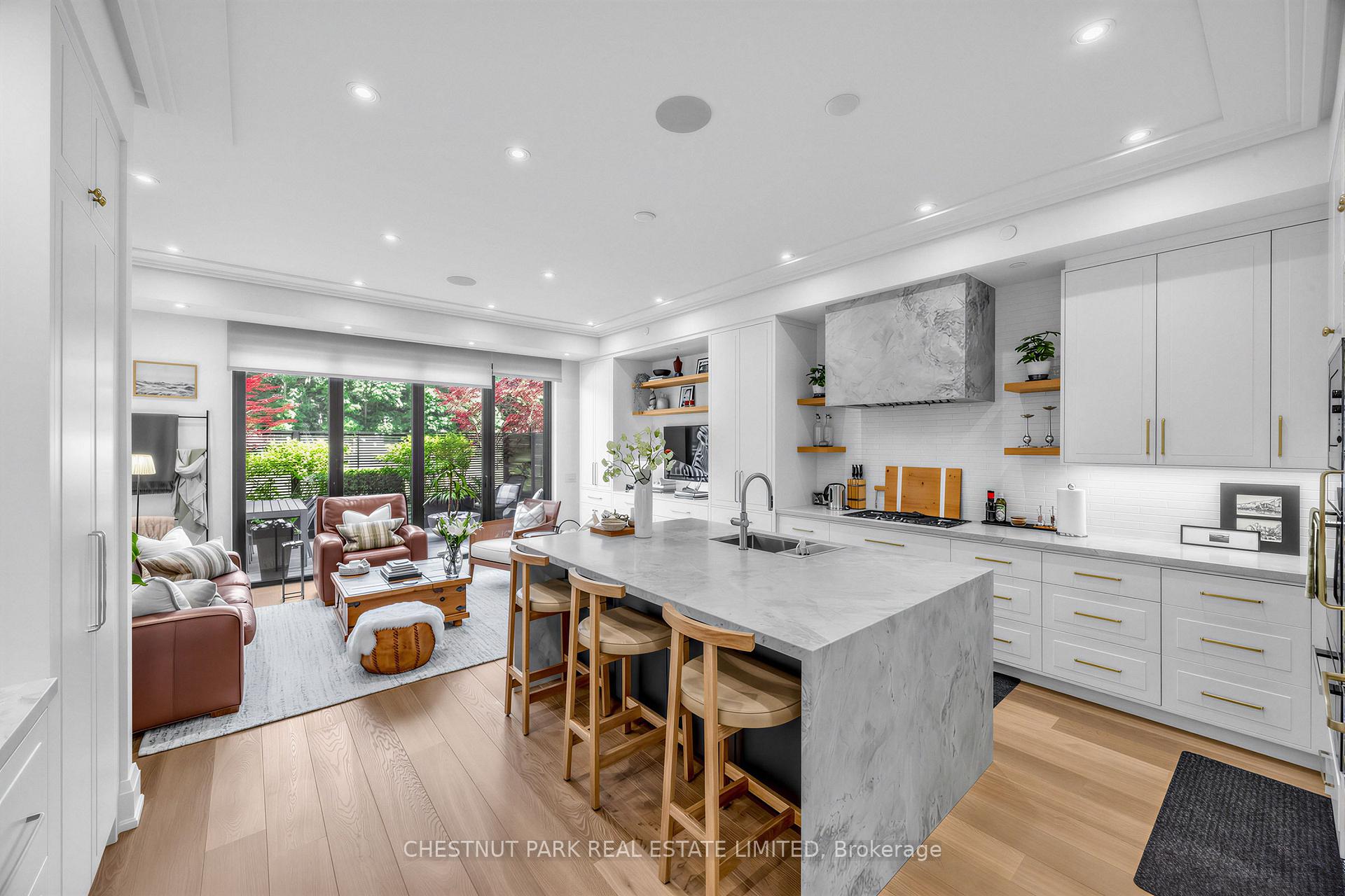 29 Oaklands Avenue, Toronto