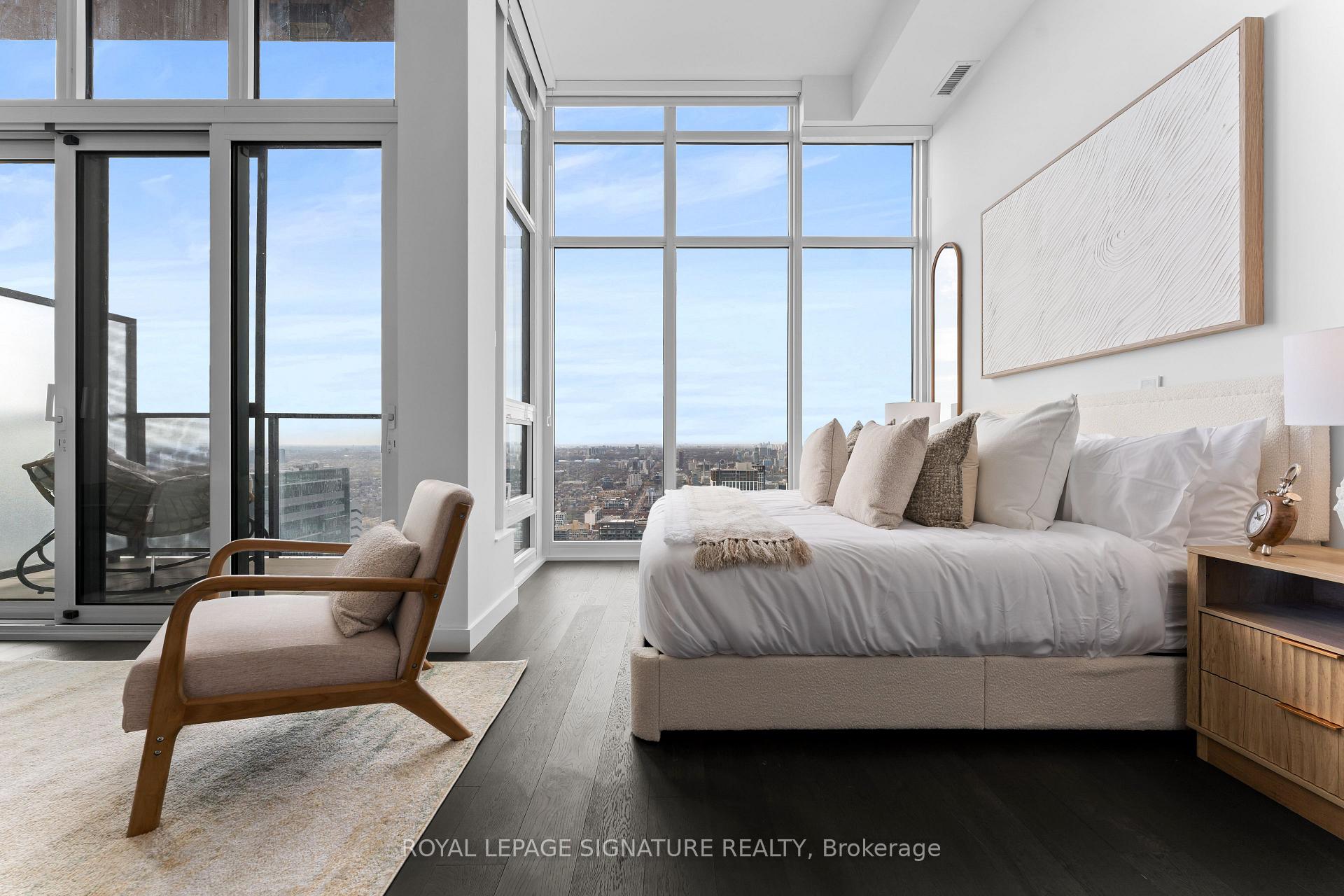 1 Concord Cityplace Way PH7001, Toronto Unit: PH7001