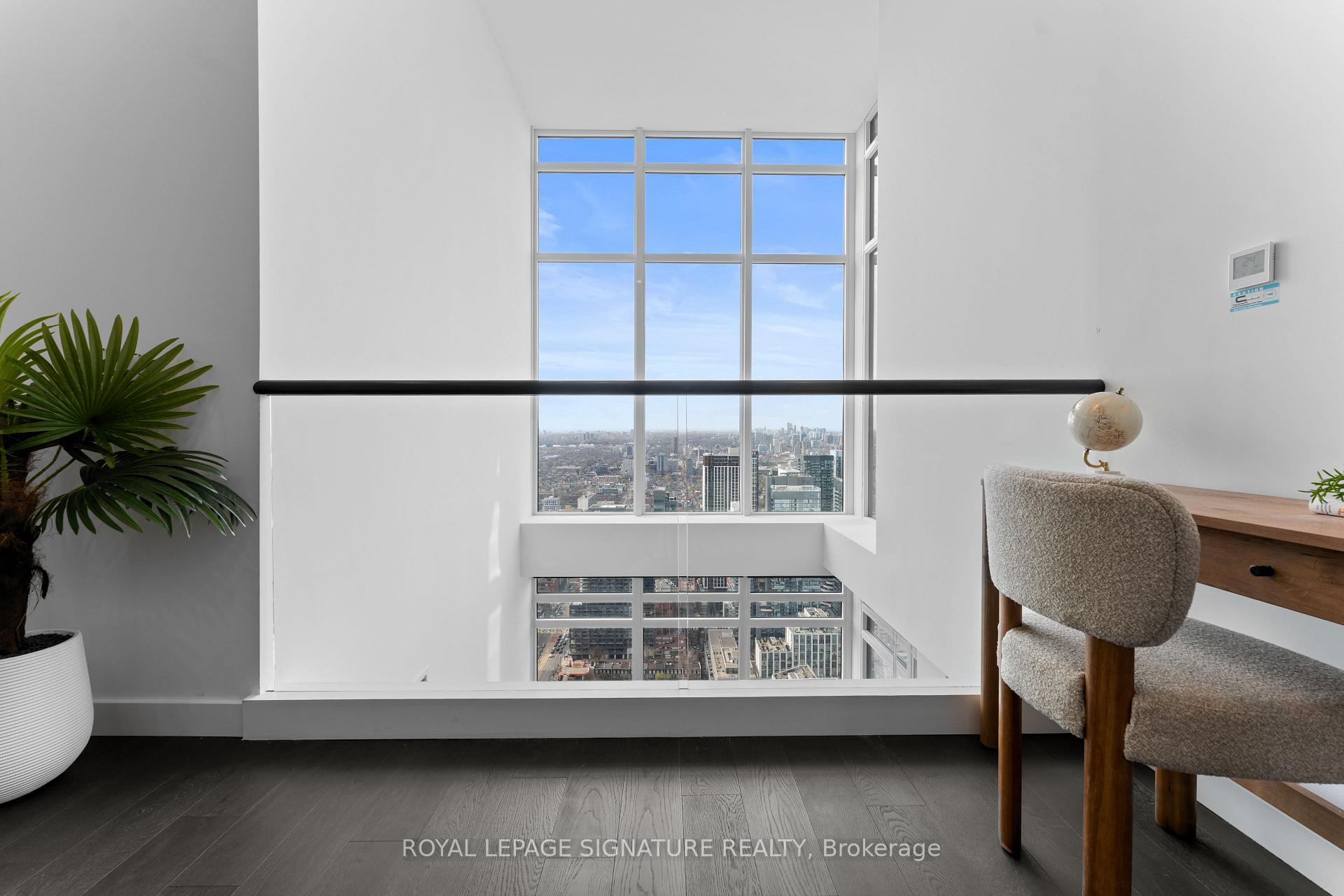 1 Concord Cityplace Way PH7001, Toronto Unit: PH7001