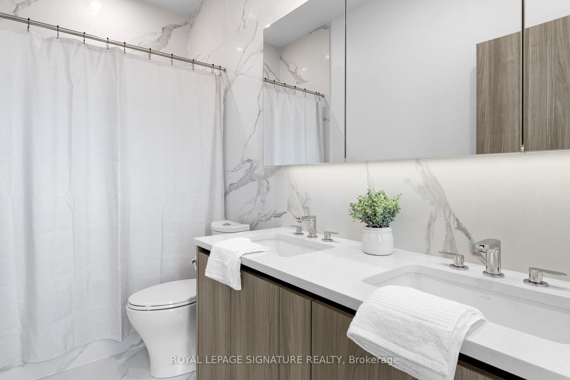 1 Concord Cityplace Way PH7001, Toronto Unit: PH7001