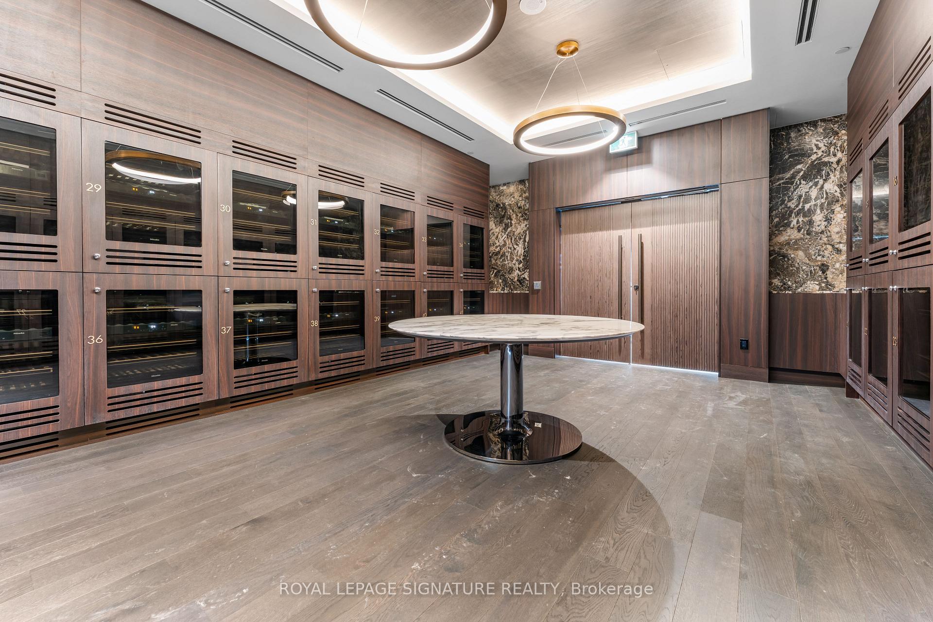 1 Concord Cityplace Way PH7001, Toronto Unit: PH7001