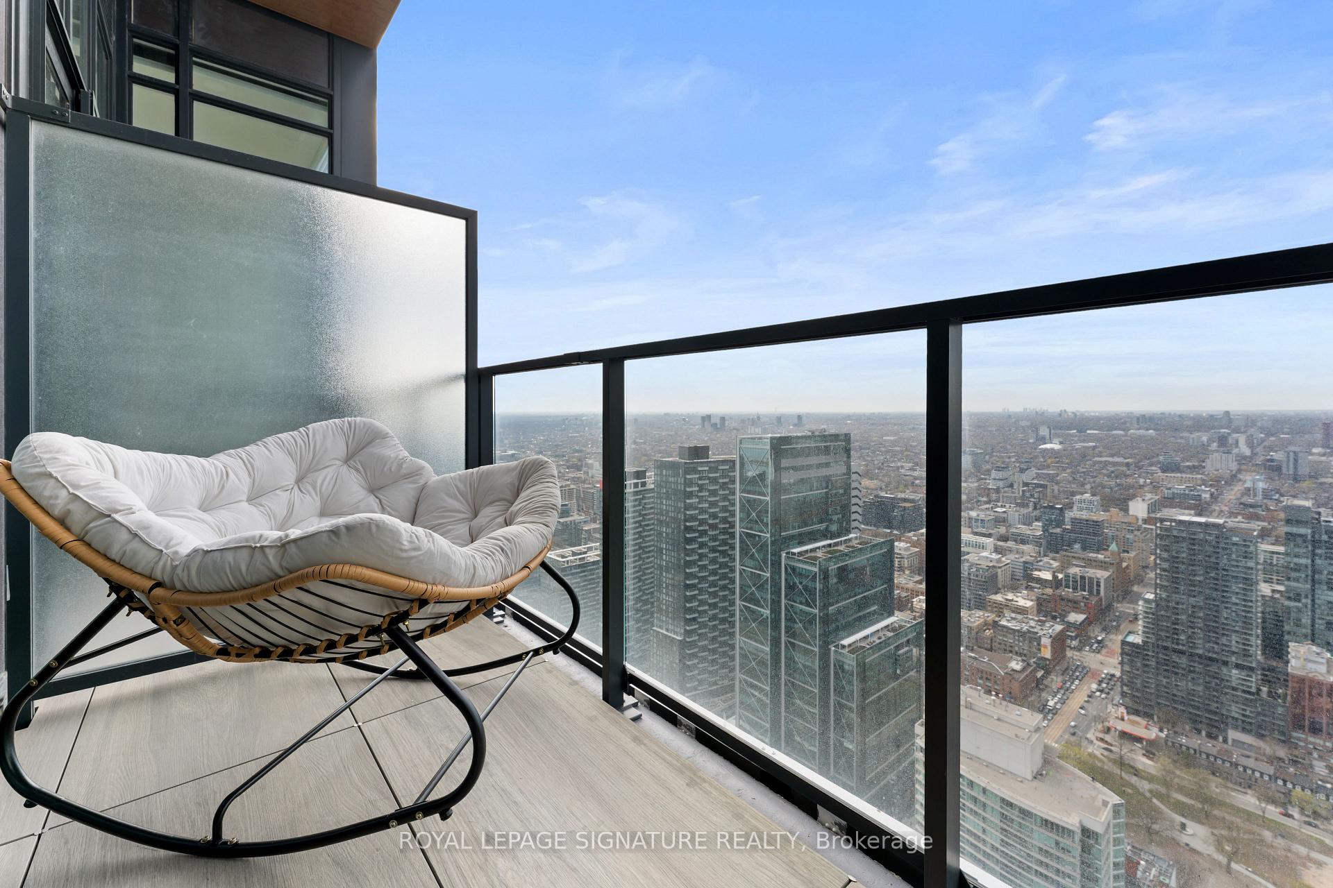 1 Concord Cityplace Way PH7001, Toronto Unit: PH7001