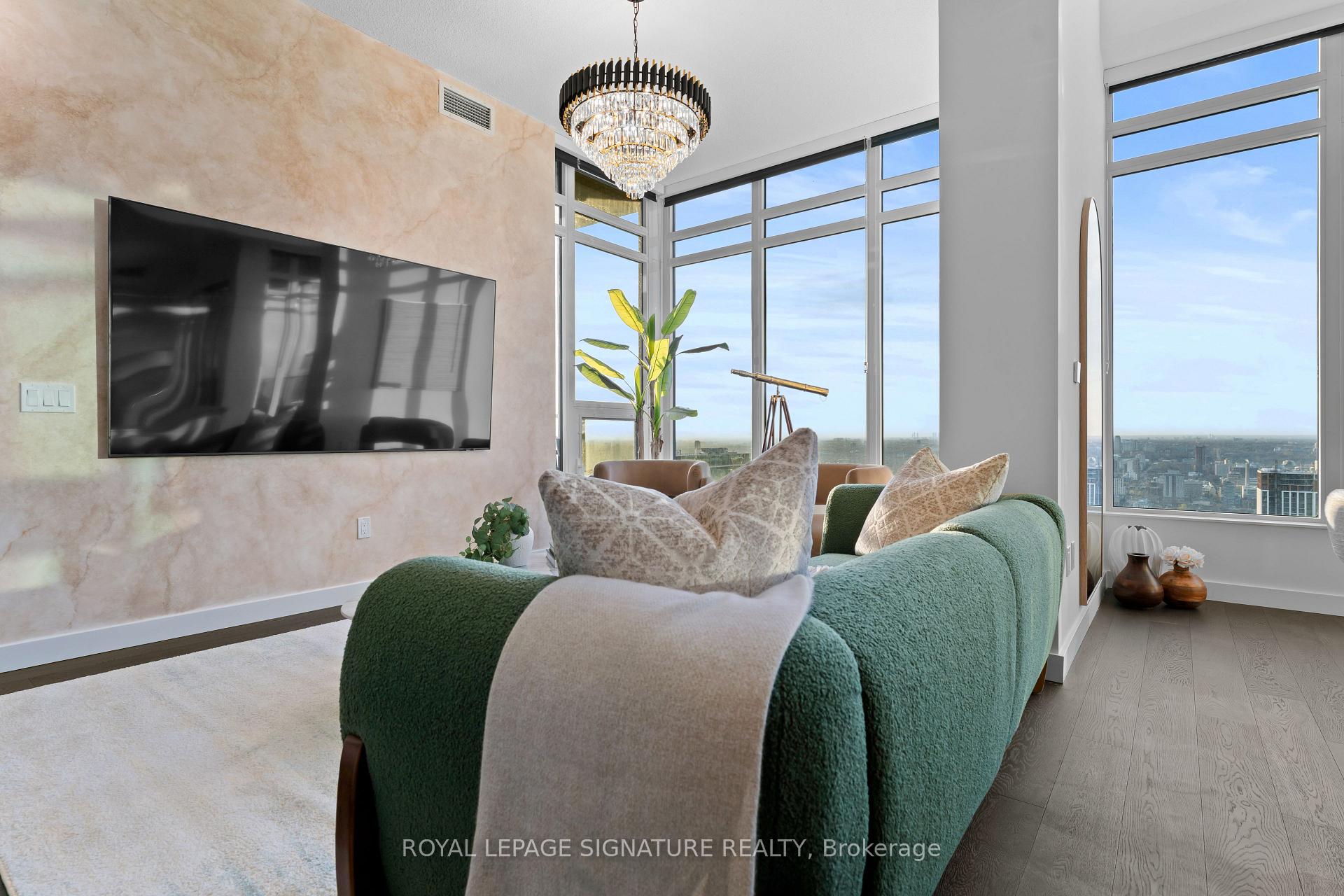 1 Concord Cityplace Way PH7001, Toronto Unit: PH7001