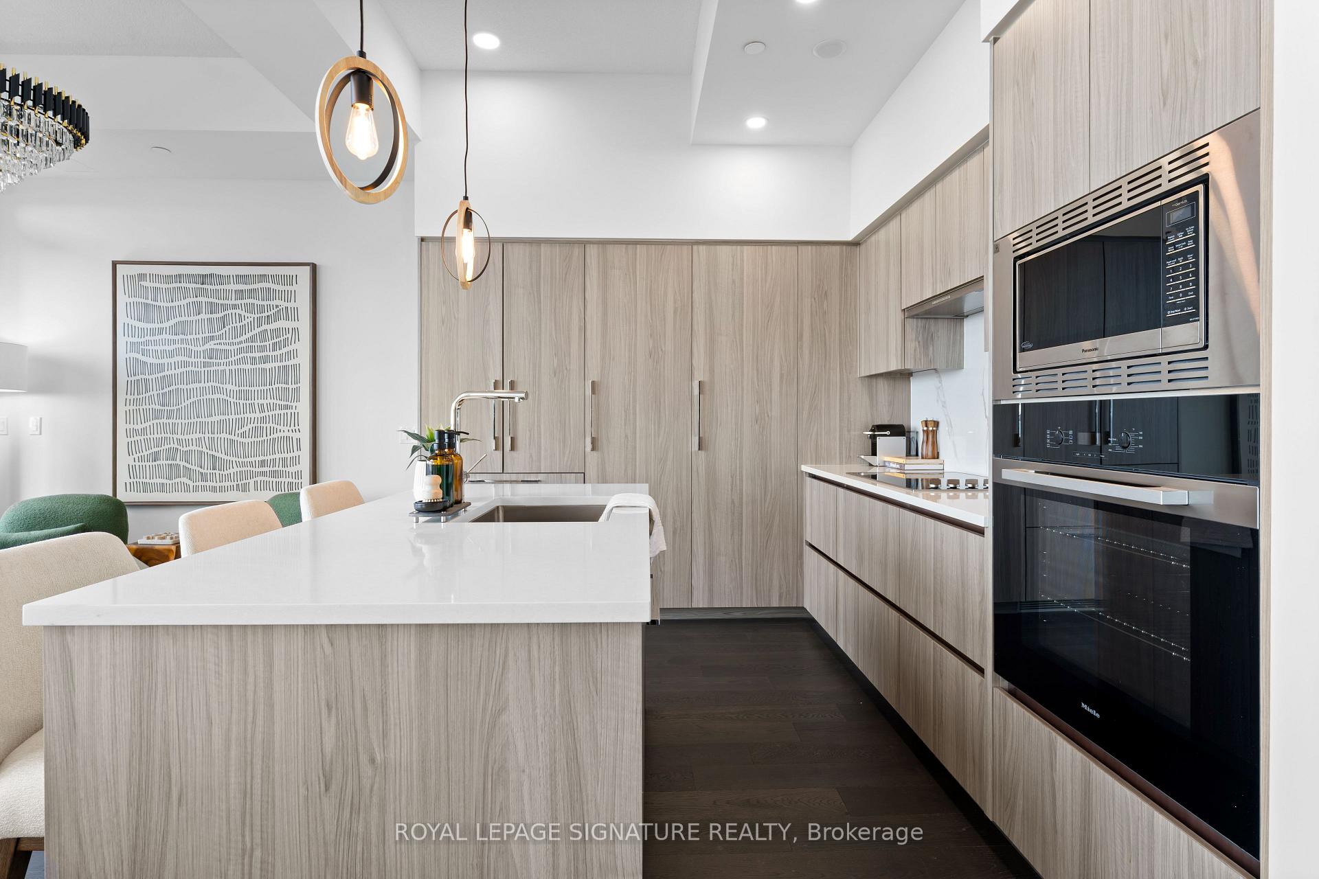 1 Concord Cityplace Way PH7001, Toronto Unit: PH7001