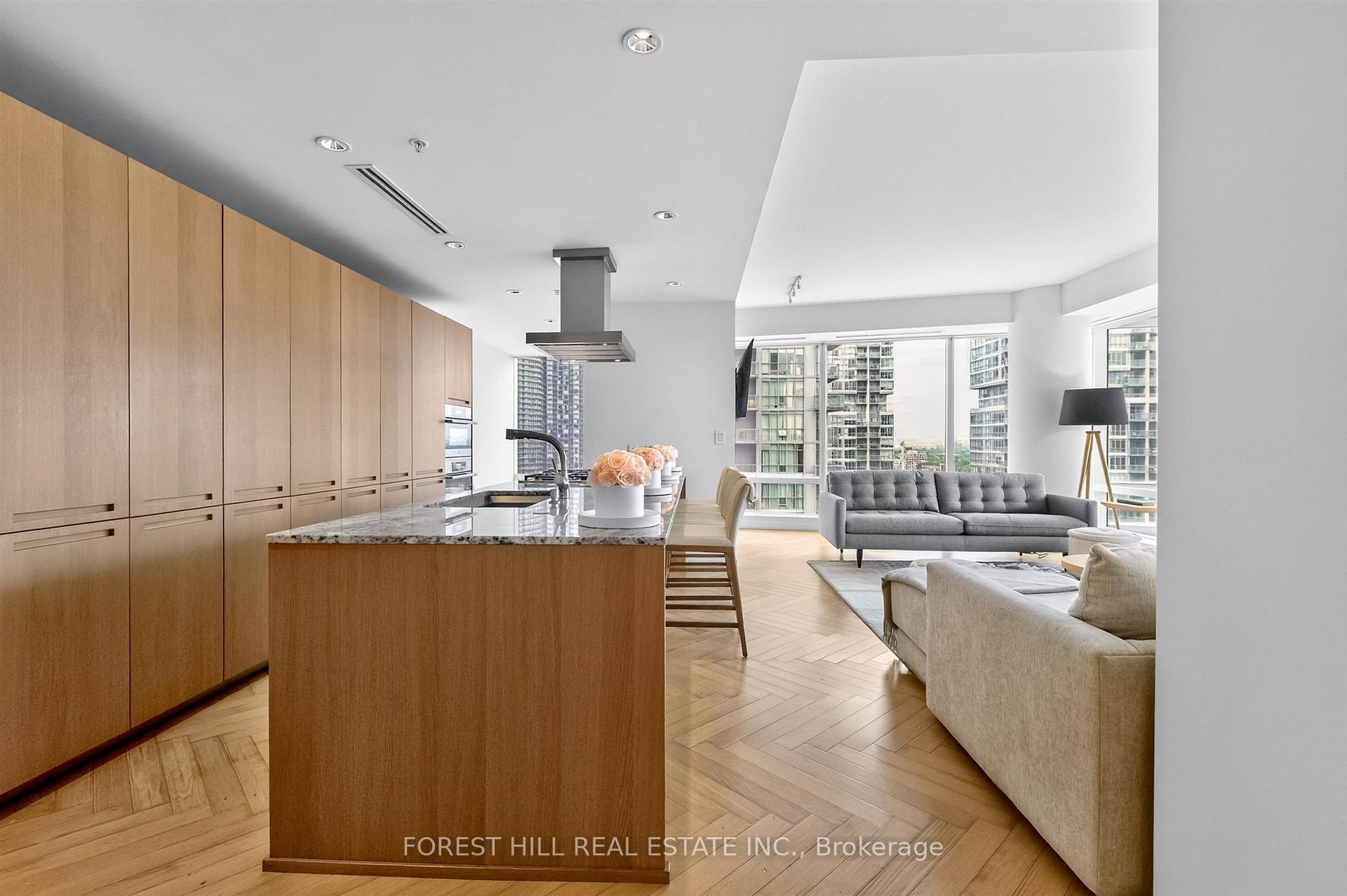 180 University Avenue 2305, Toronto Unit: 2305