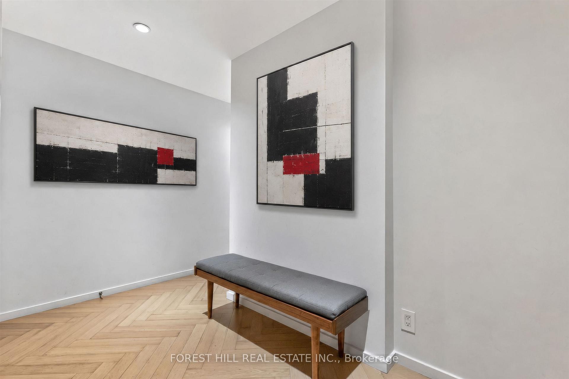 180 University Avenue 2305, Toronto Unit: 2305