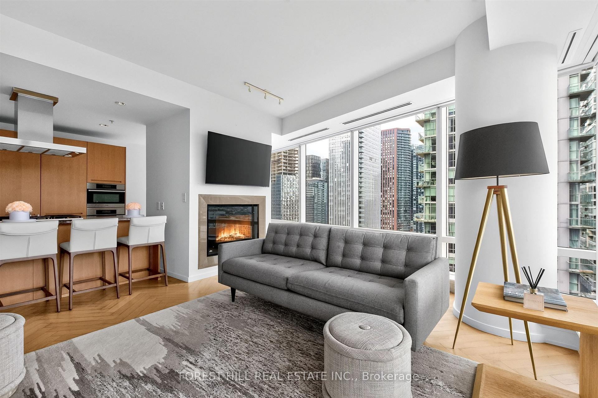 180 University Avenue 2305, Toronto Unit: 2305