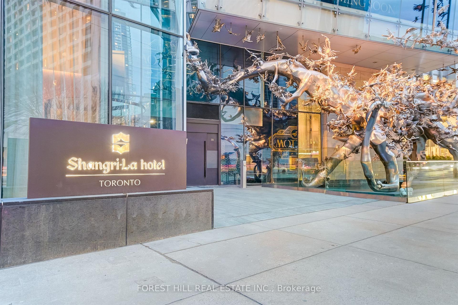 180 University Avenue 2305, Toronto Unit: 2305