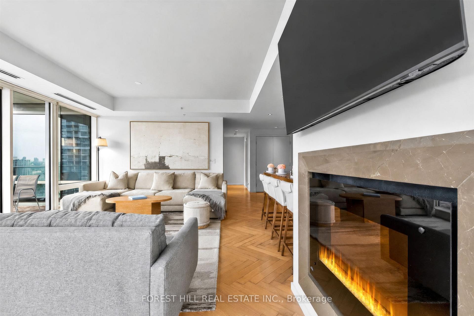 180 University Avenue 2305, Toronto Unit: 2305