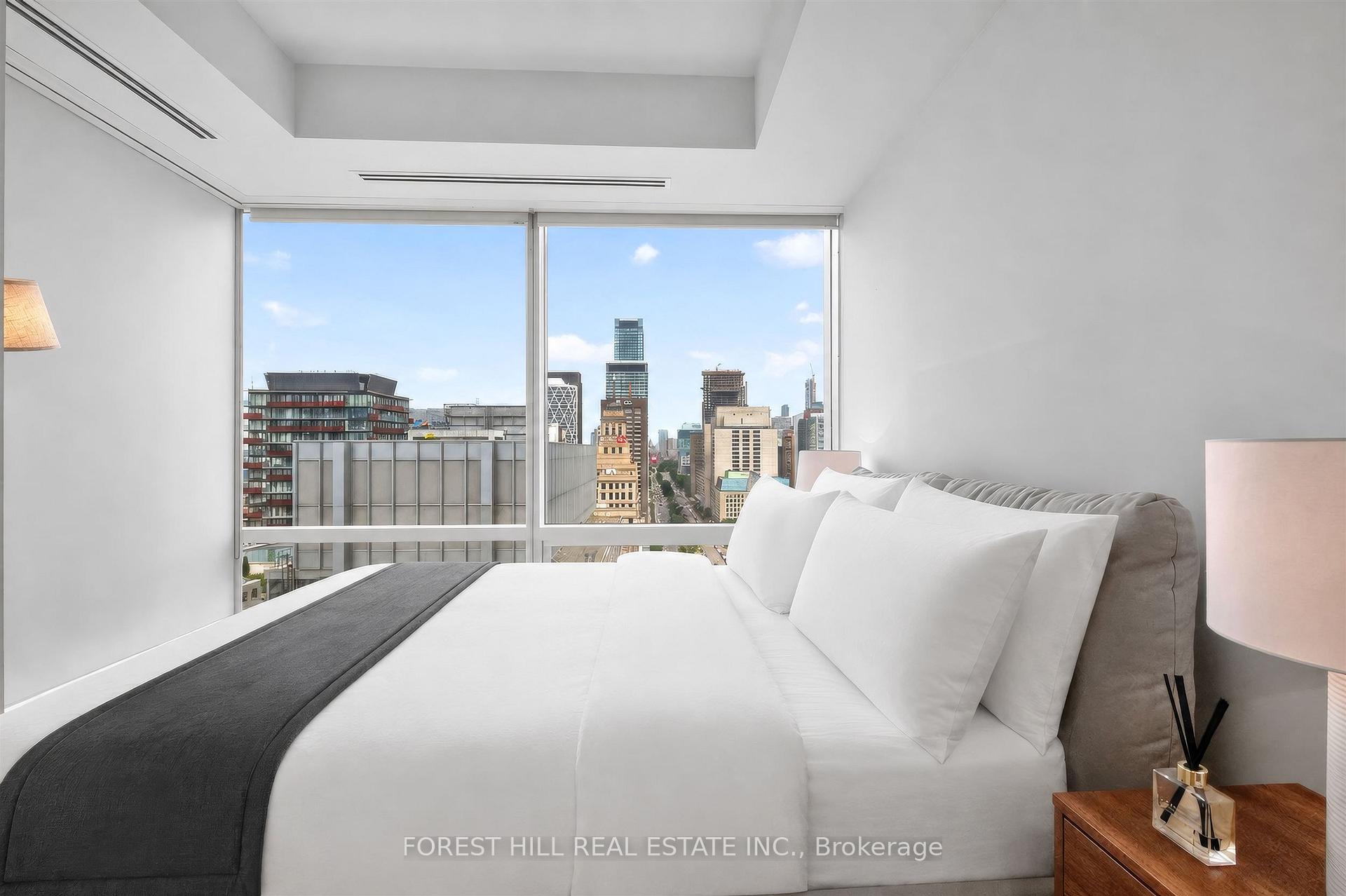 180 University Avenue 2305, Toronto Unit: 2305