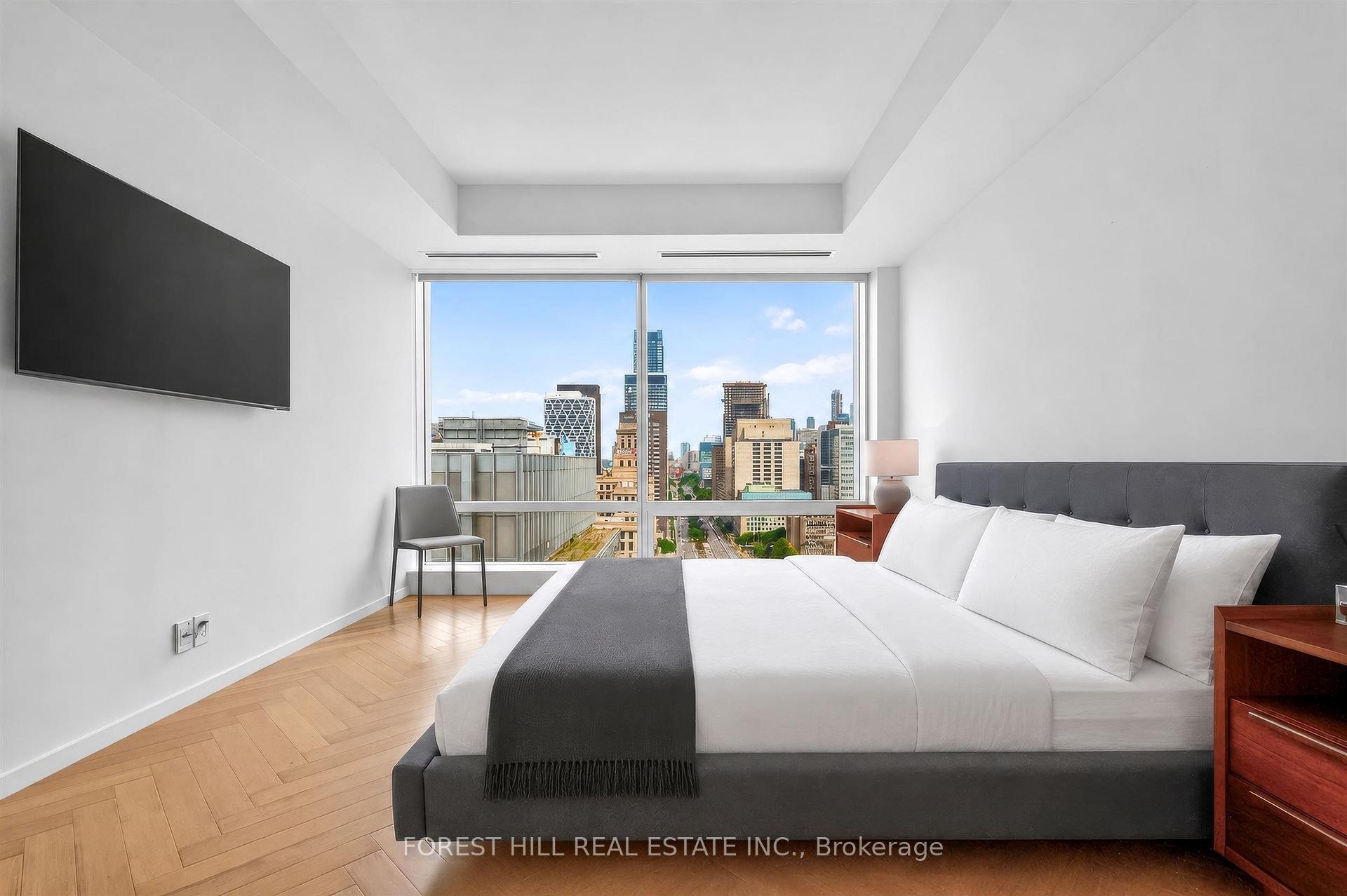 180 University Avenue 2305, Toronto Unit: 2305