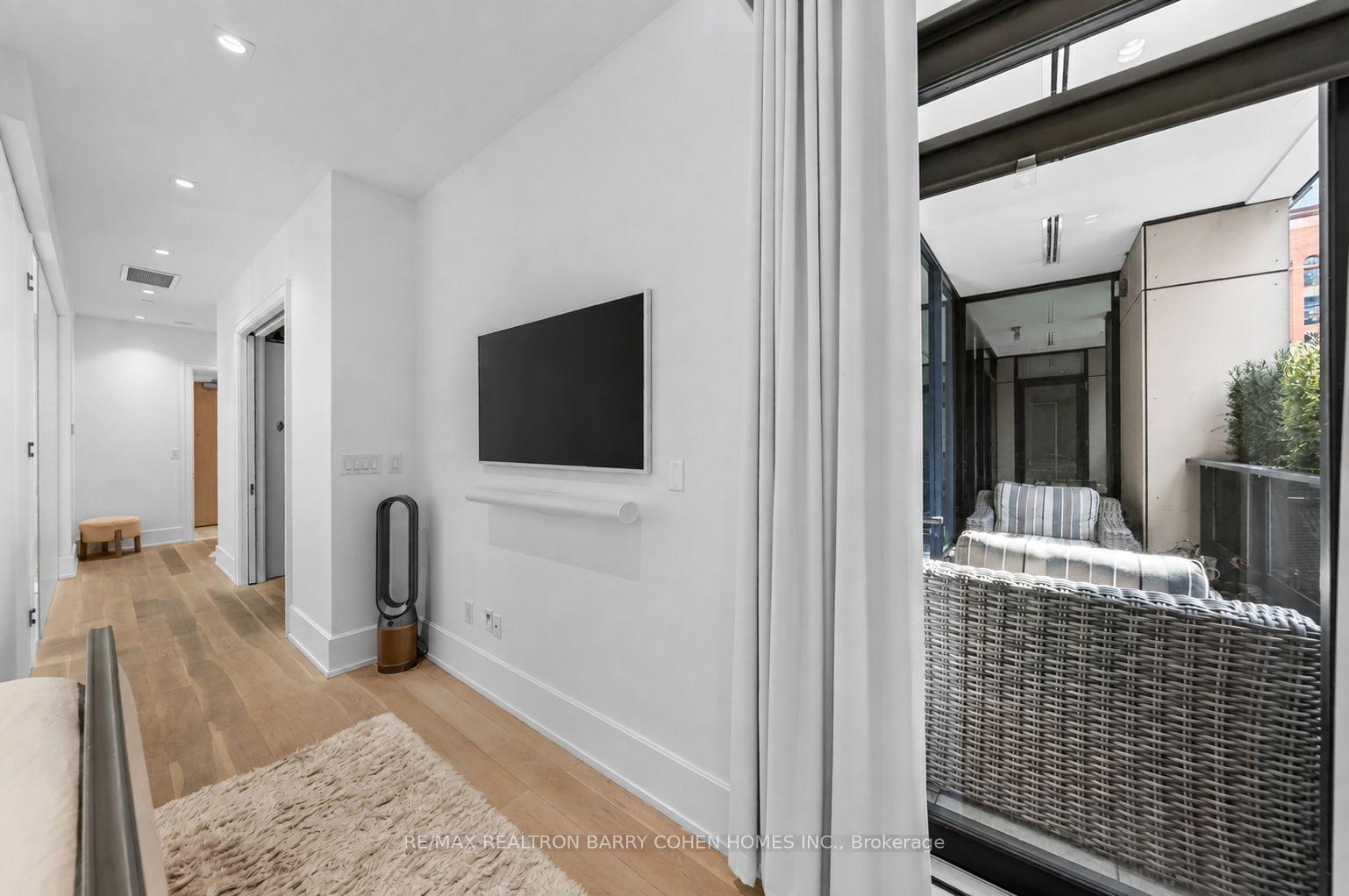 36 Hazelton Avenue 2A, Toronto Unit: 2A