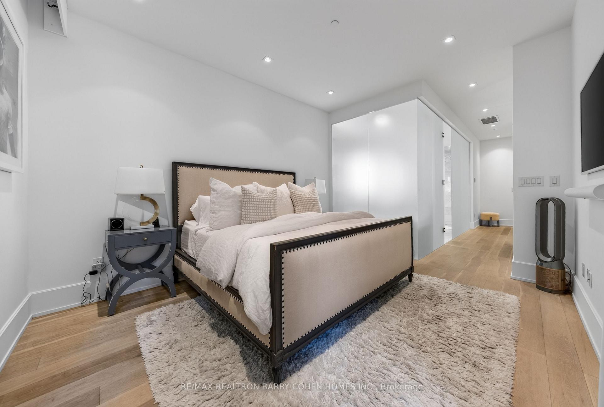 36 Hazelton Avenue 2A, Toronto Unit: 2A
