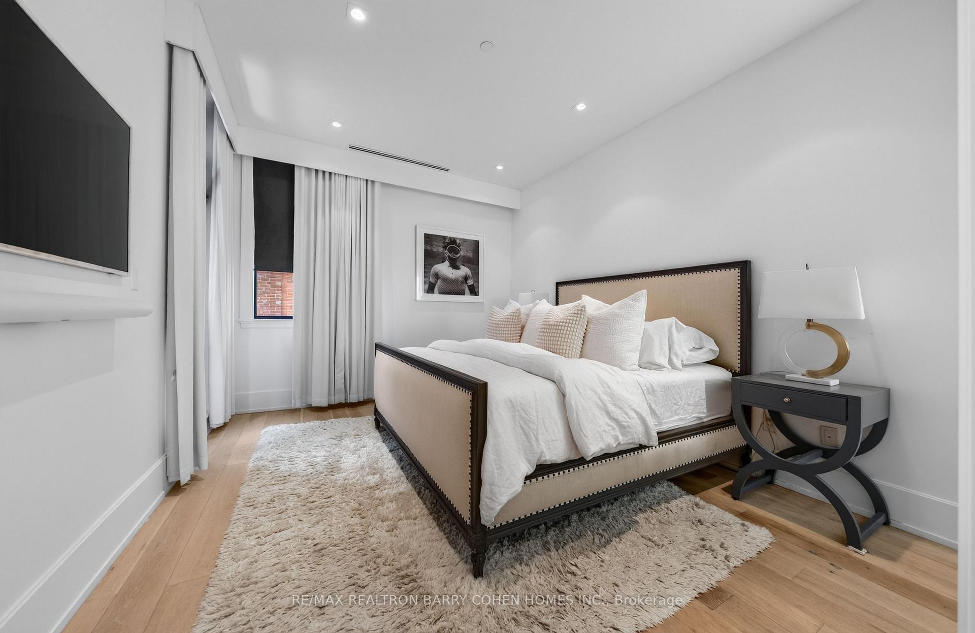 36 Hazelton Avenue 2A, Toronto Unit: 2A