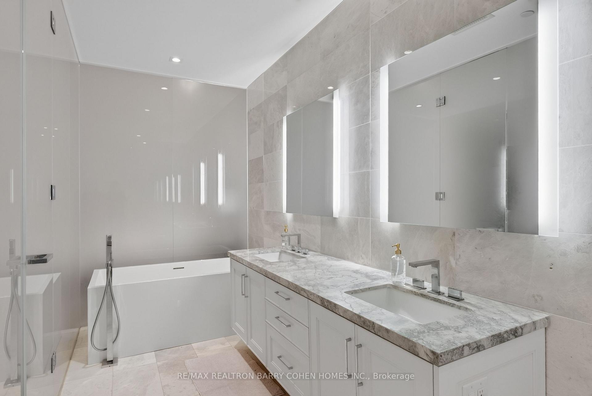 36 Hazelton Avenue 2A, Toronto Unit: 2A