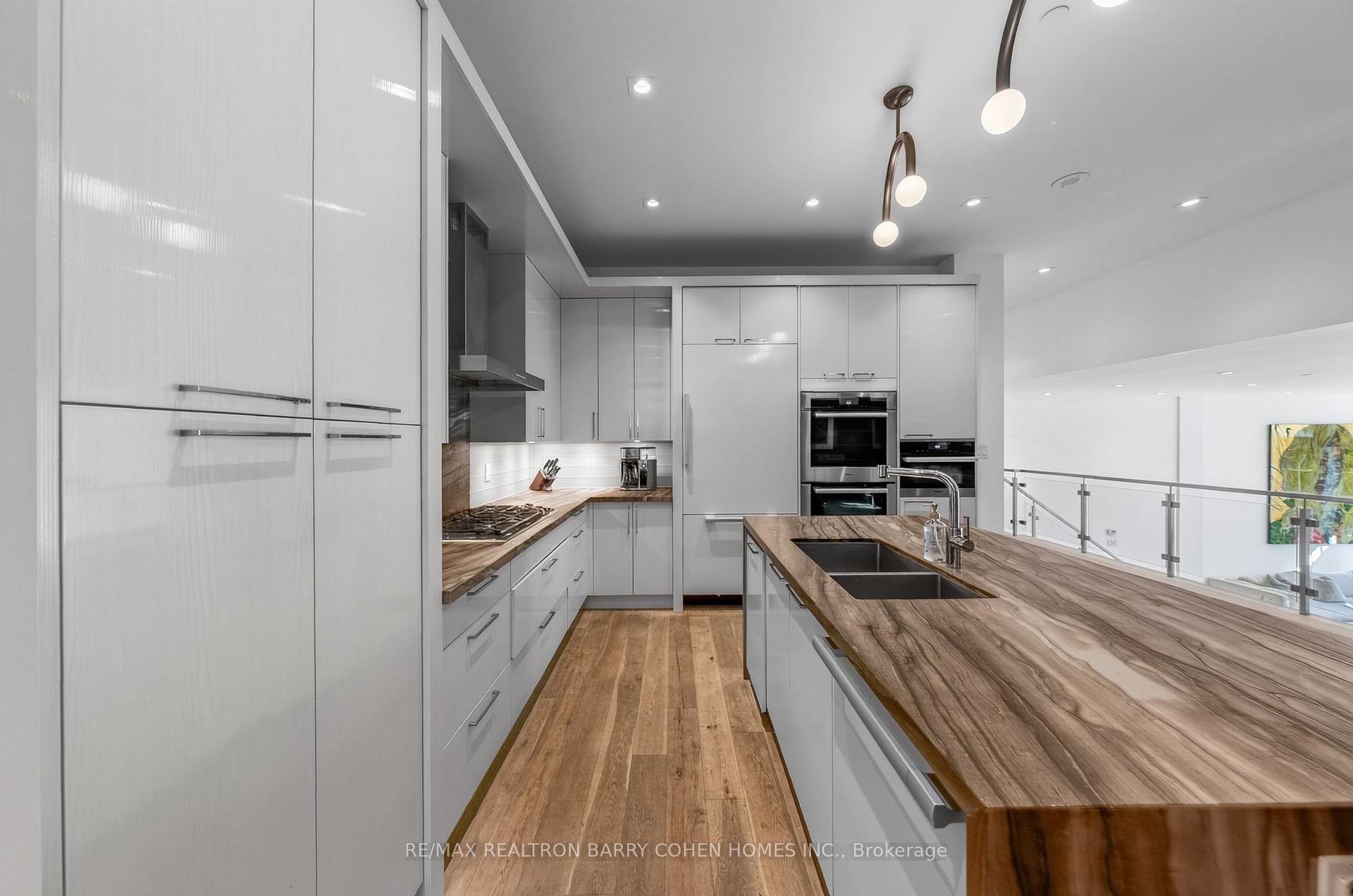 36 Hazelton Avenue 2A, Toronto Unit: 2A