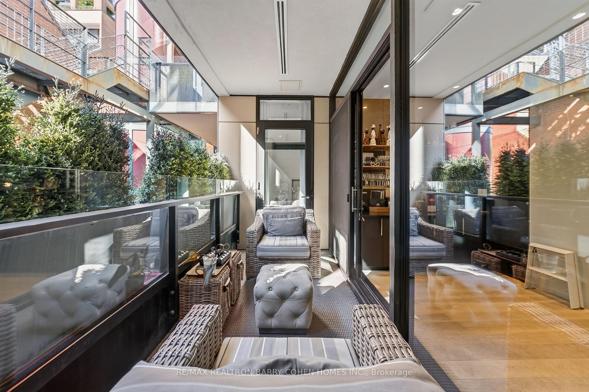36 Hazelton Avenue 2A, Toronto Unit: 2A