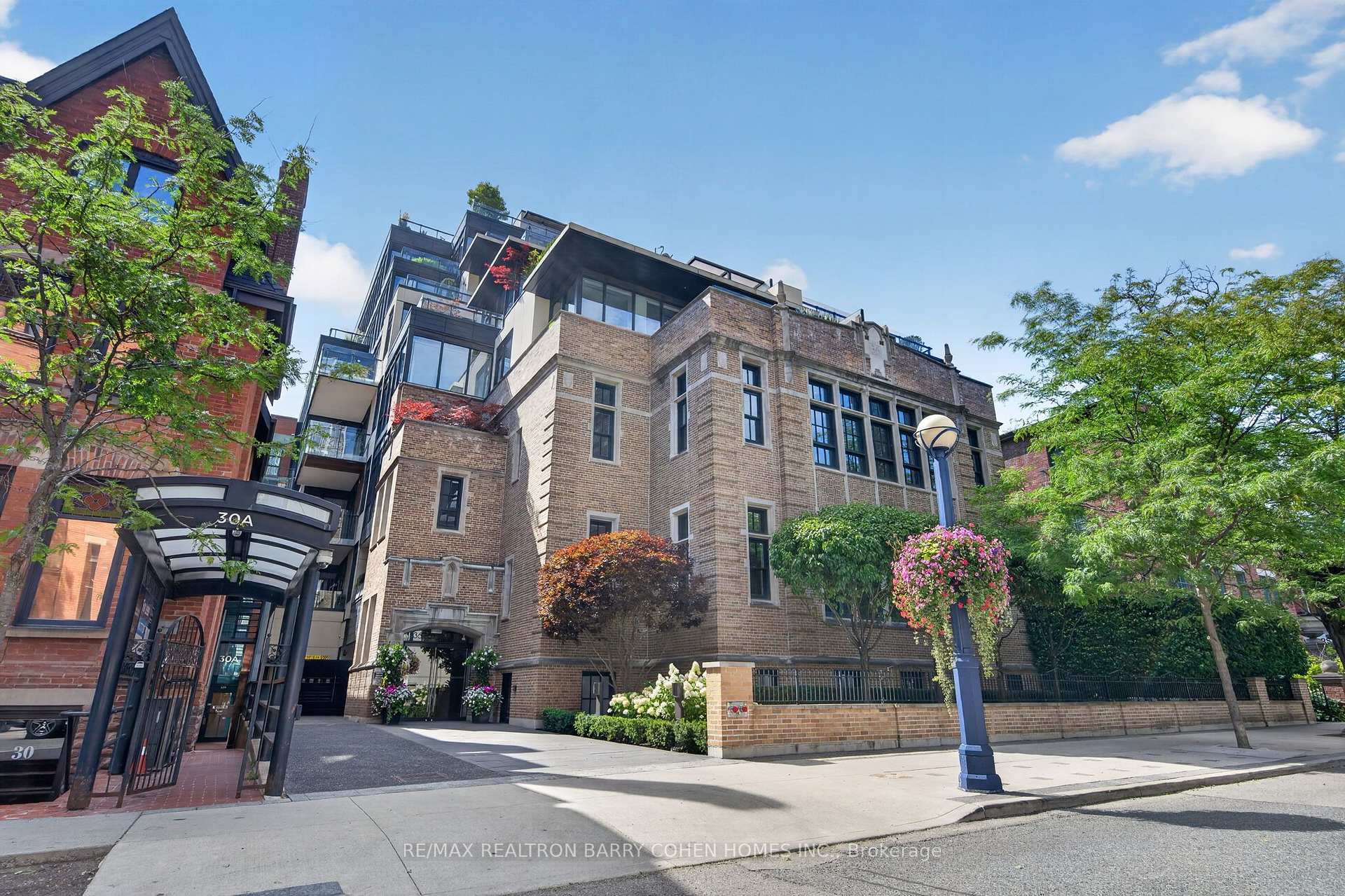 36 Hazelton Avenue 2A, Toronto Unit: 2A