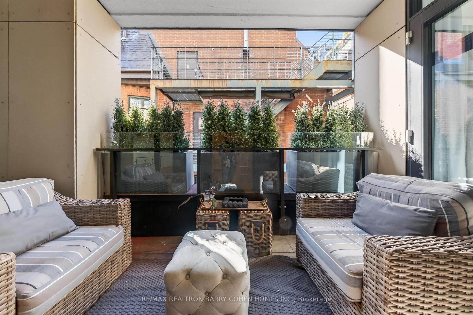 36 Hazelton Avenue 2A, Toronto Unit: 2A