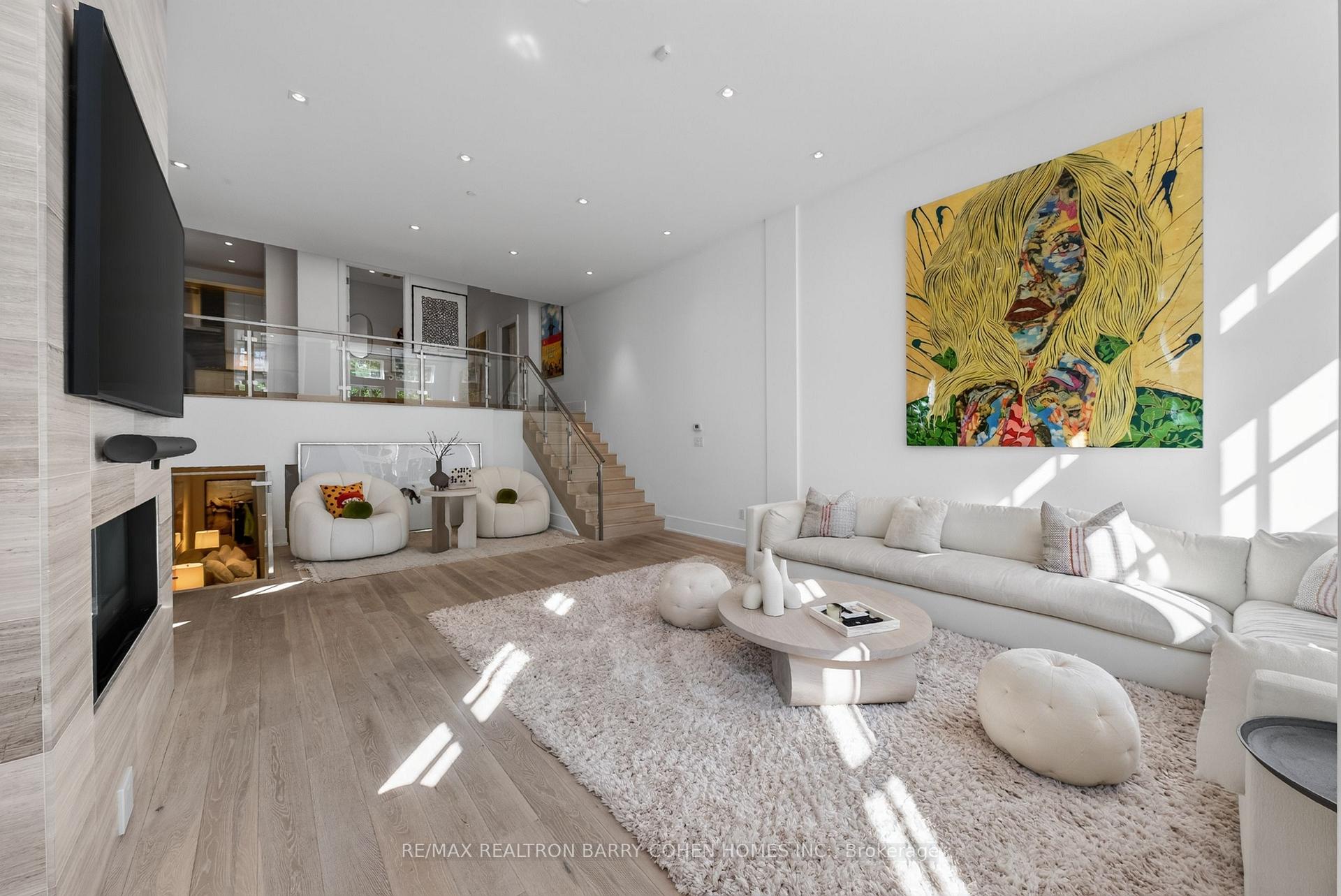 36 Hazelton Avenue 2A, Toronto Unit: 2A