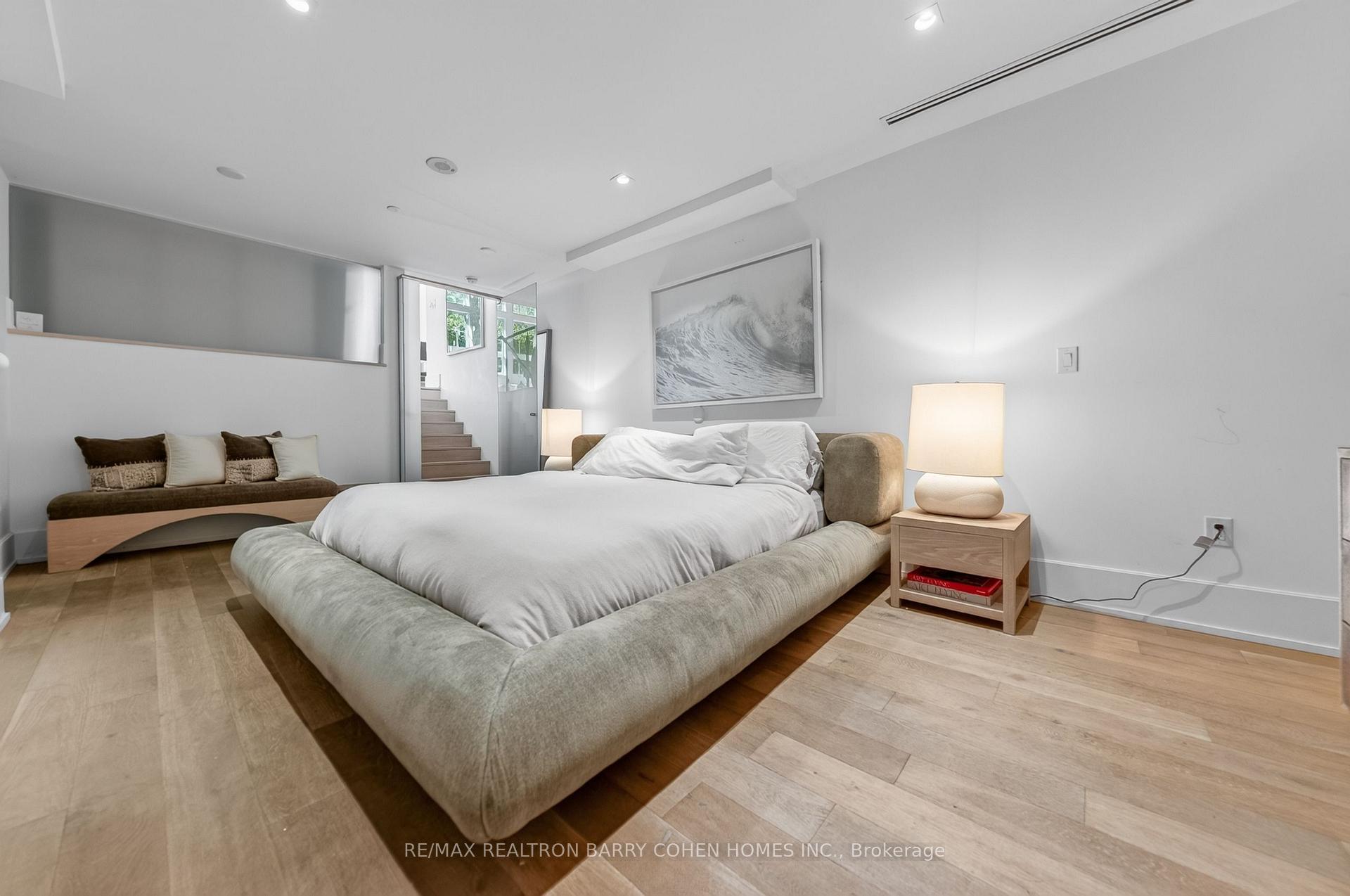 36 Hazelton Avenue 2A, Toronto Unit: 2A