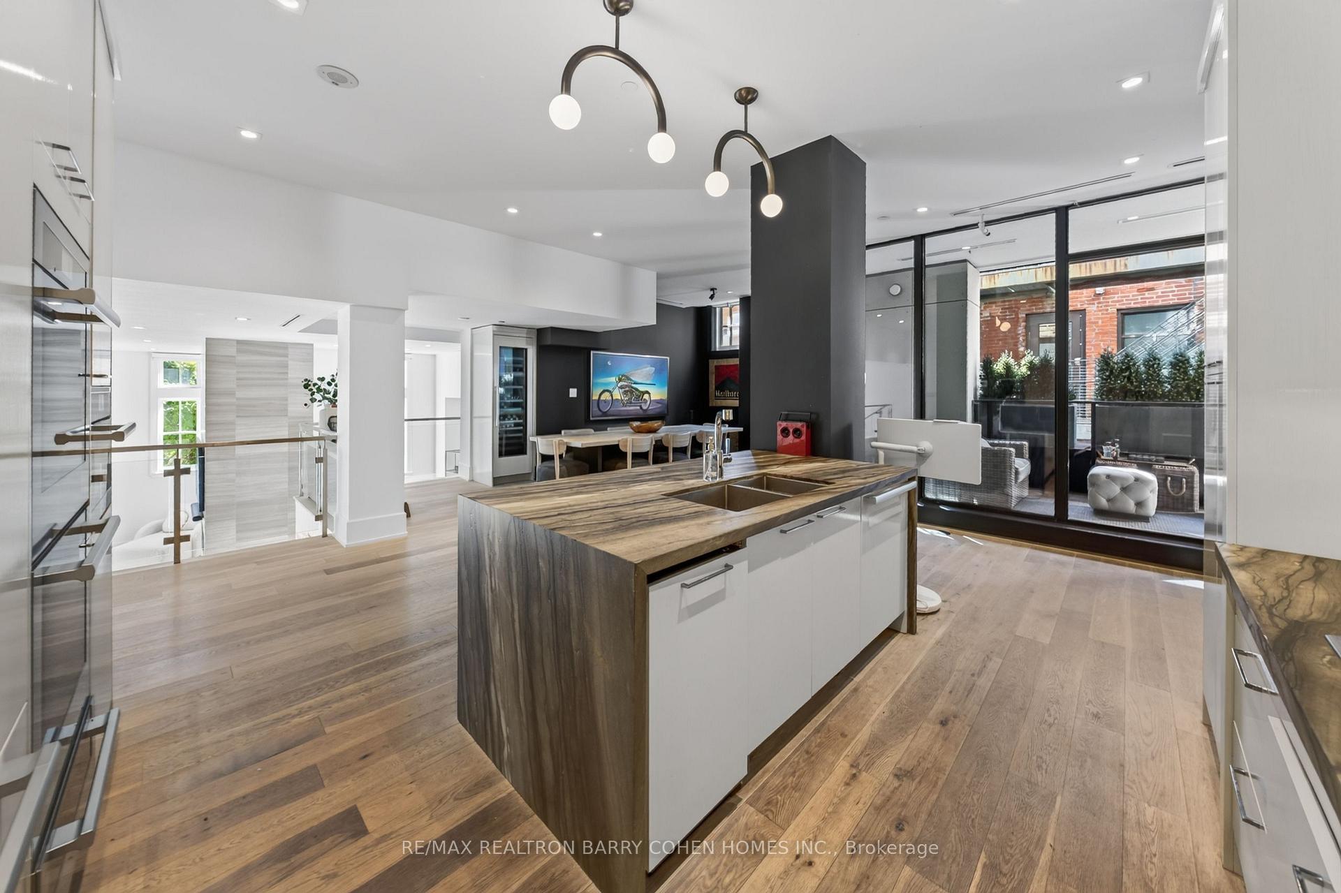 36 Hazelton Avenue 2A, Toronto Unit: 2A