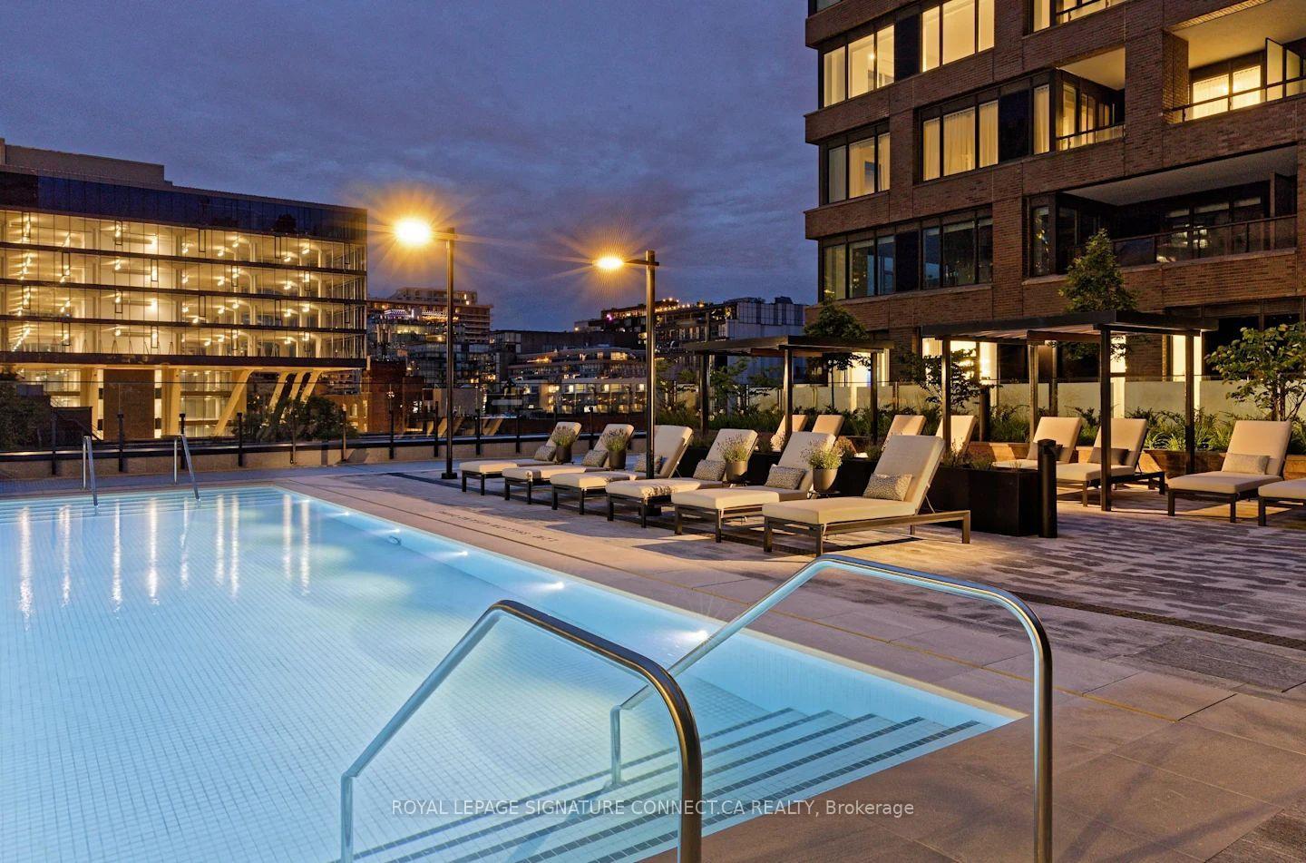 455 Wellington Street W 402, Toronto Unit: 402