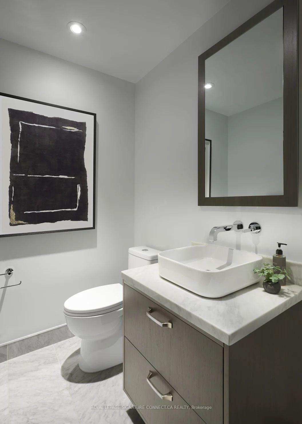 455 Wellington Street W 402, Toronto Unit: 402