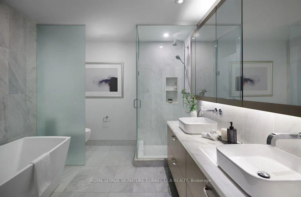 455 Wellington Street W 402, Toronto Unit: 402