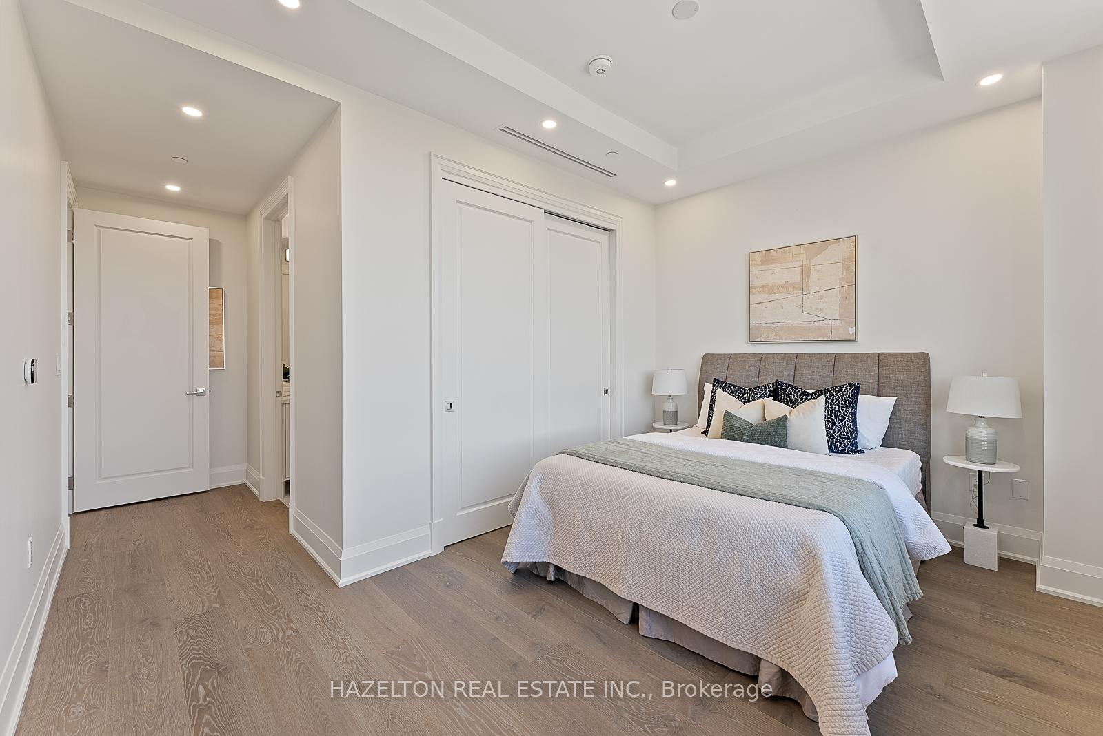 128 Hazelton Avenue 802, Toronto Unit: 802