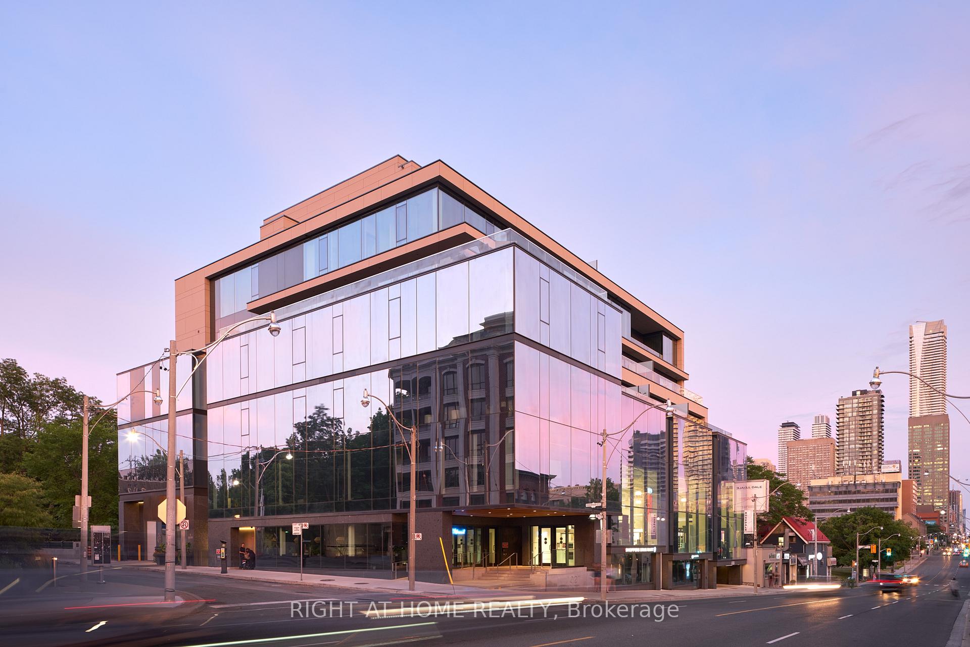 1 Roxborough Street E 501, Toronto Unit: 501