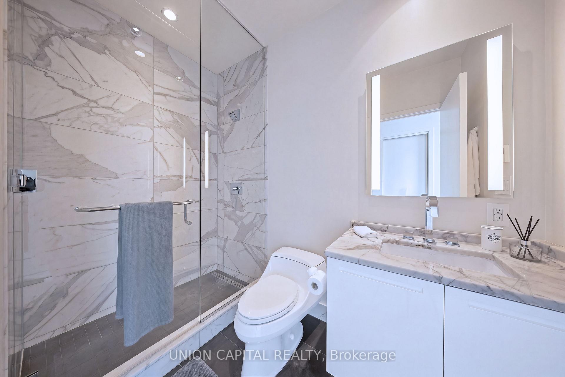 180 University Avenue 5508, Toronto Unit: 5508