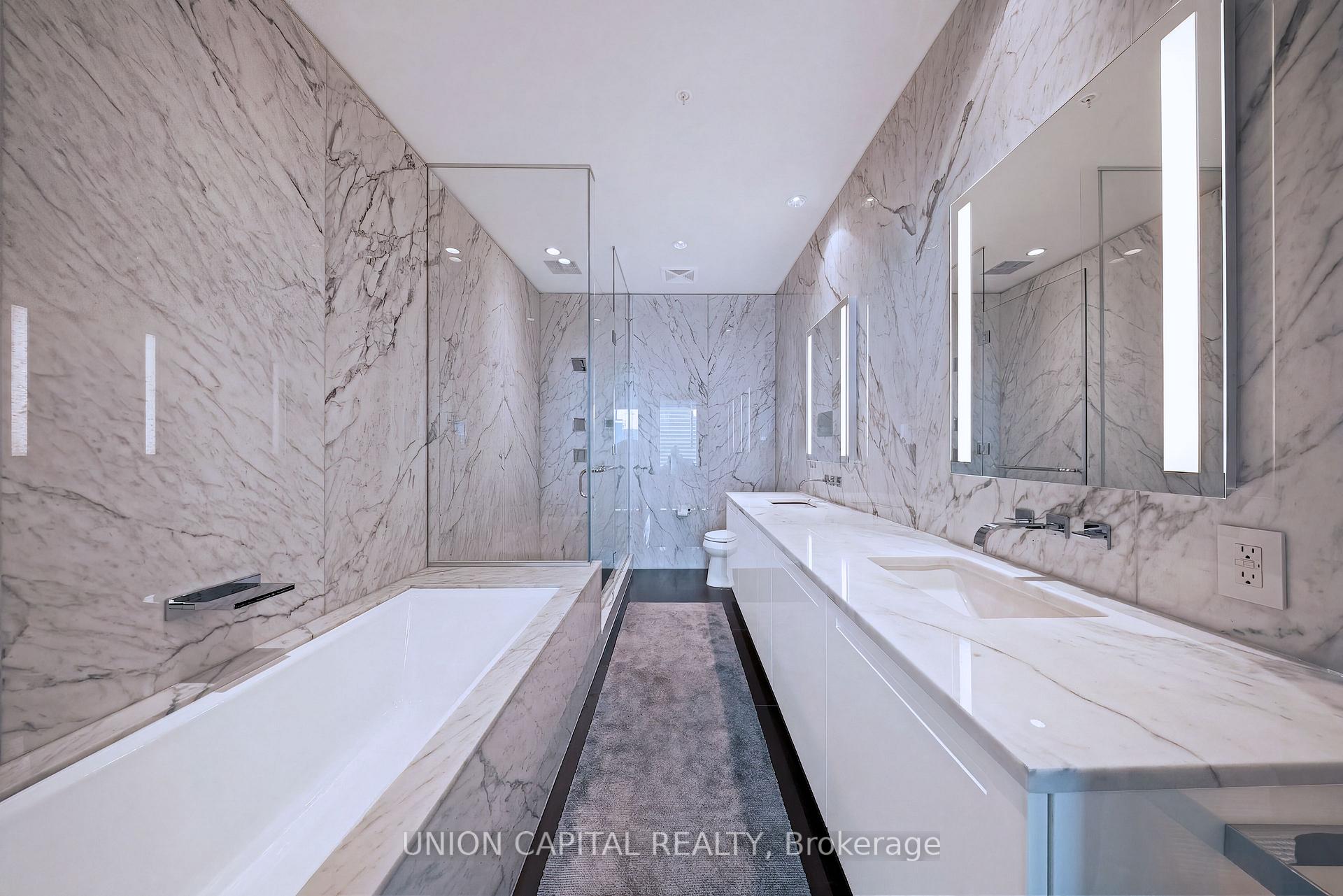 180 University Avenue 5508, Toronto Unit: 5508