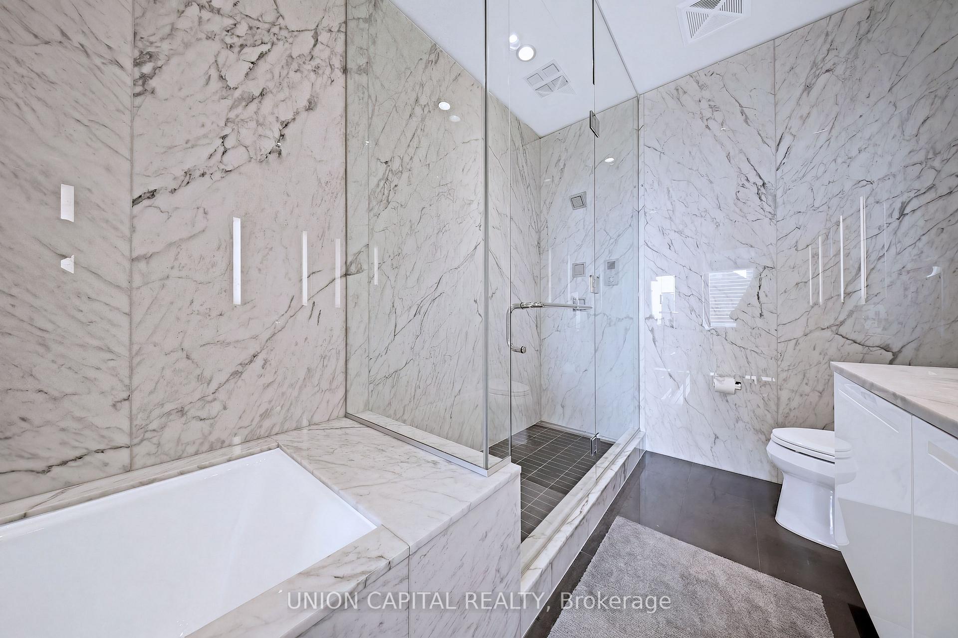 180 University Avenue 5508, Toronto Unit: 5508