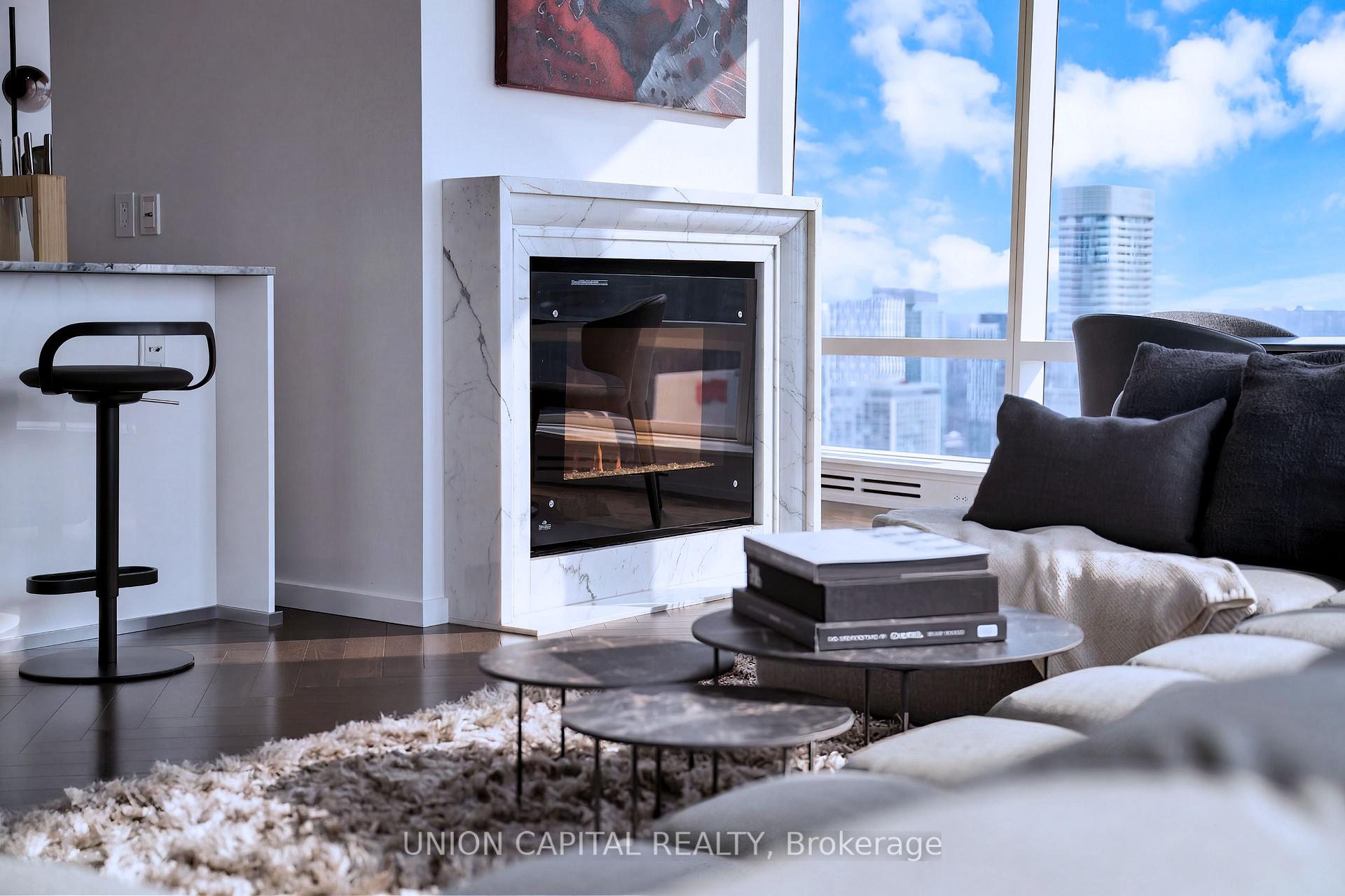 180 University Avenue 5508, Toronto Unit: 5508