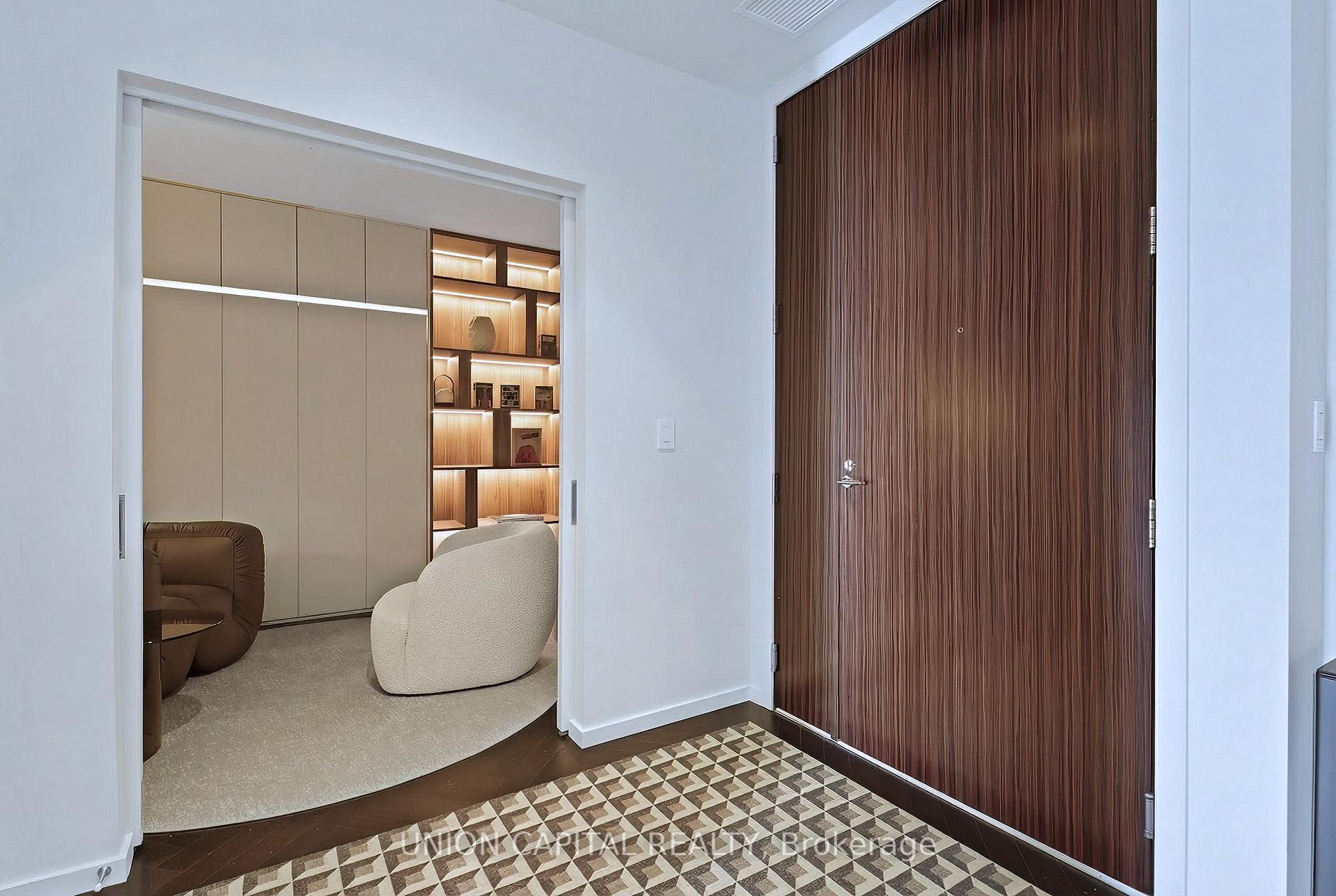 180 University Avenue 5508, Toronto Unit: 5508
