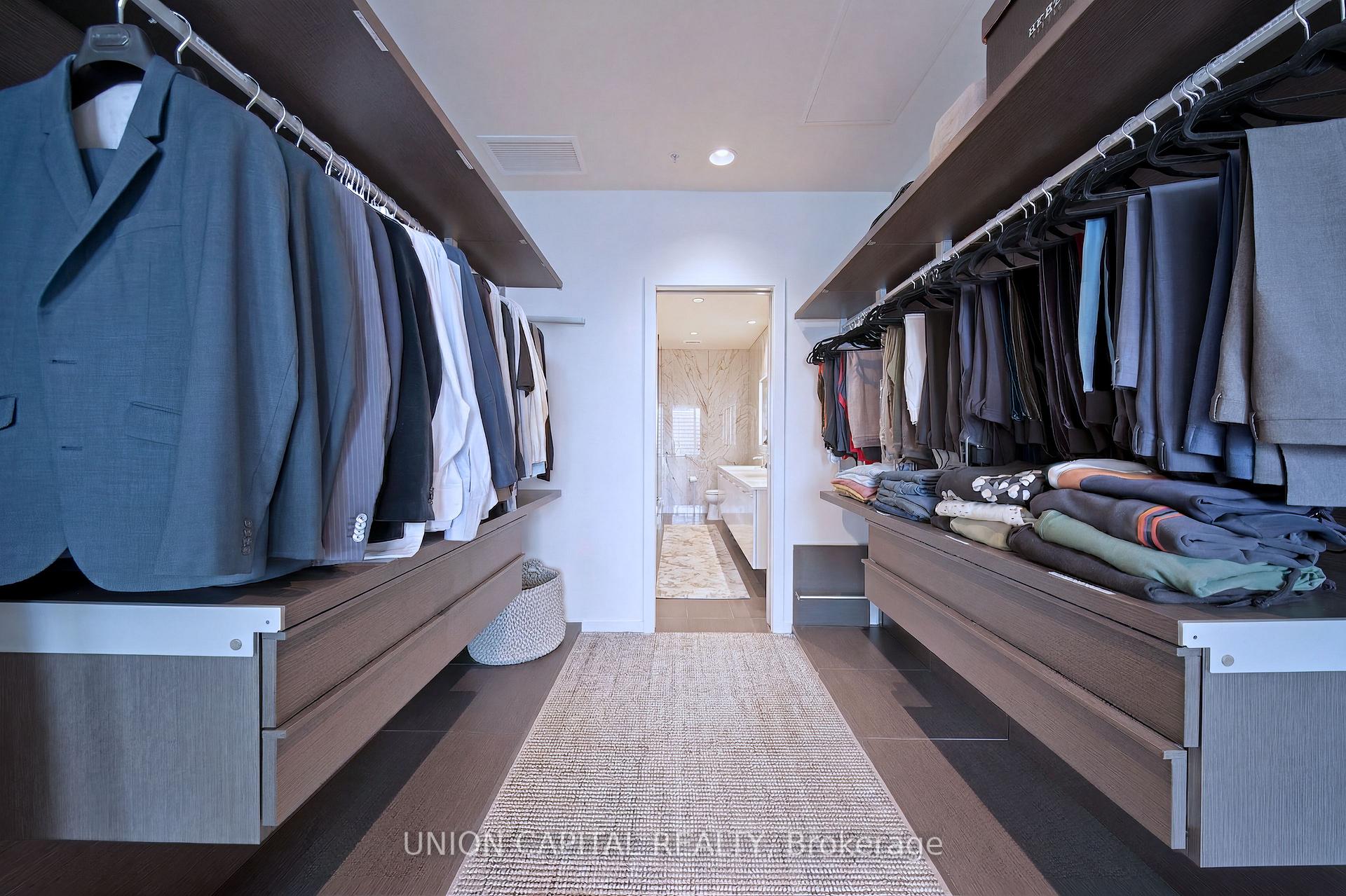 180 University Avenue 5508, Toronto Unit: 5508