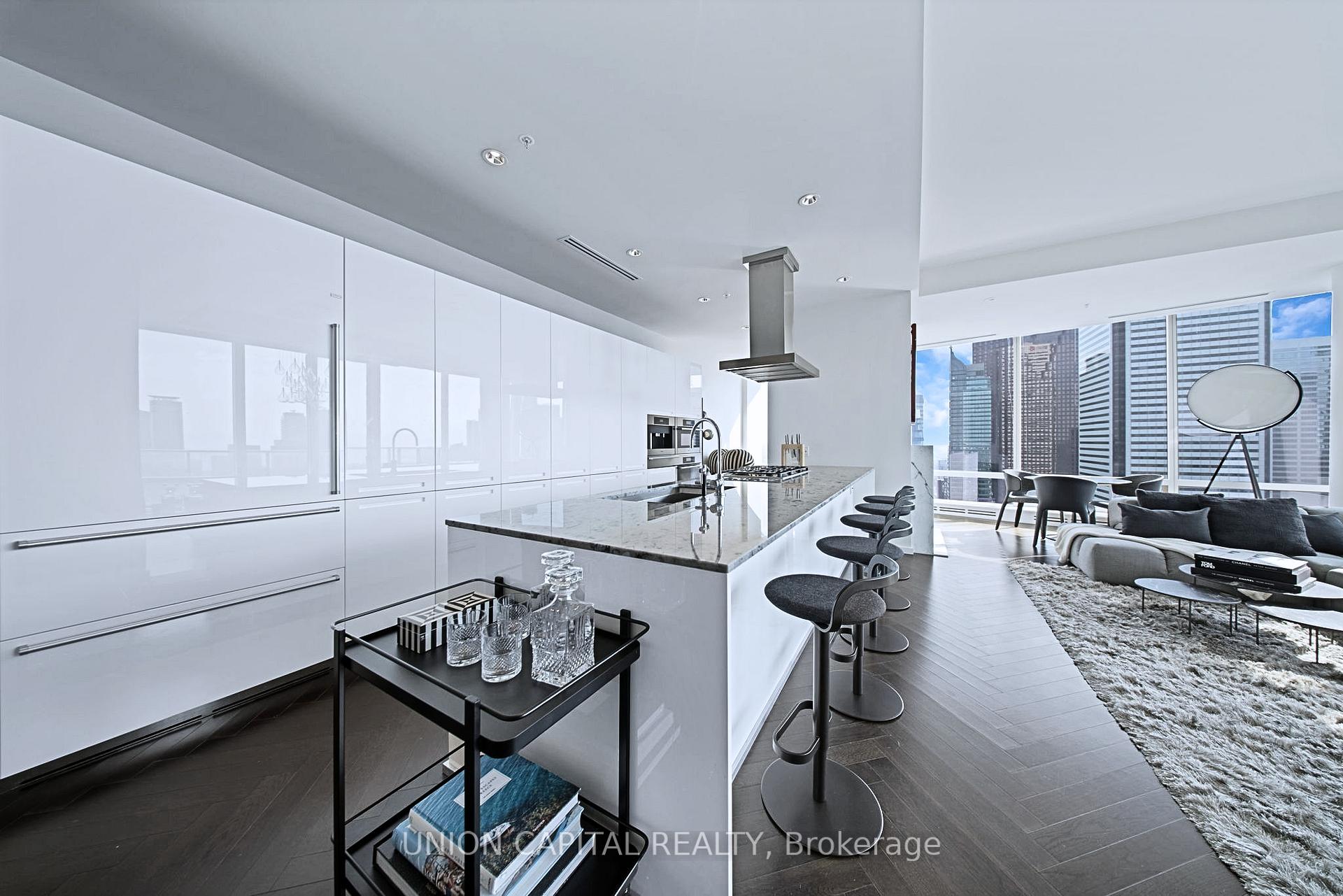 180 University Avenue 5508, Toronto Unit: 5508