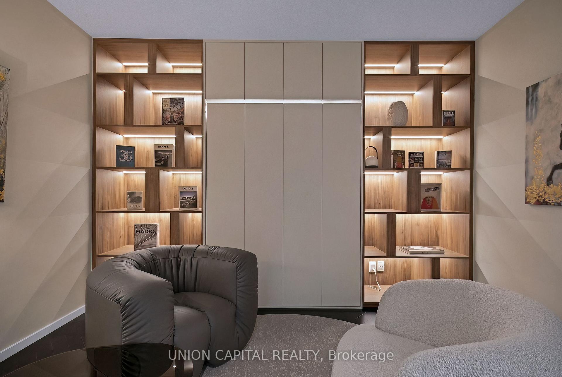 180 University Avenue 5508, Toronto Unit: 5508